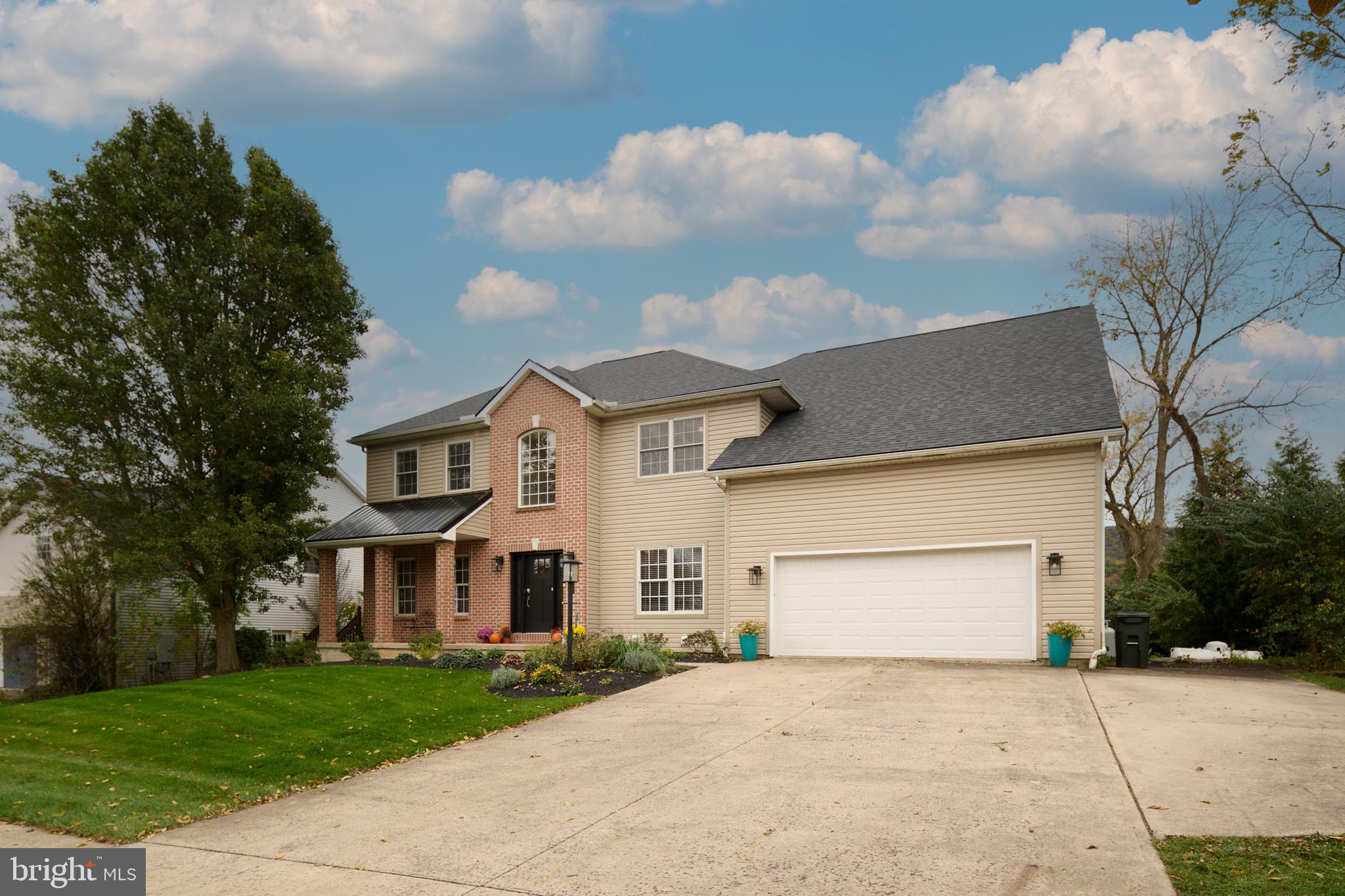 HILLSIDE FARM ESTATES - Residential