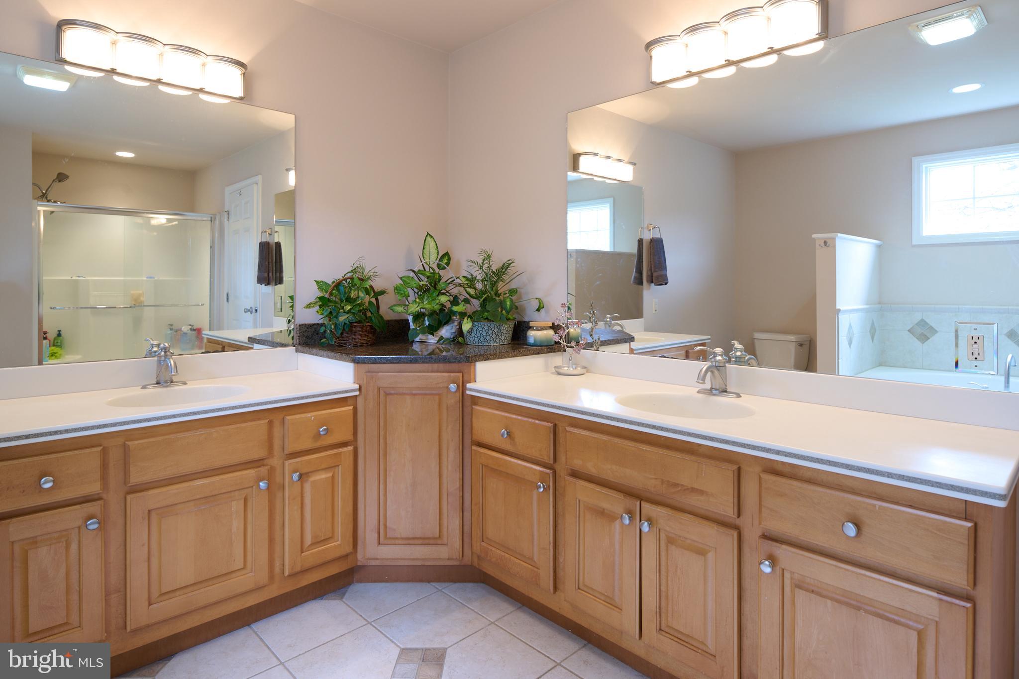 HILLSIDE FARM ESTATES - Residential