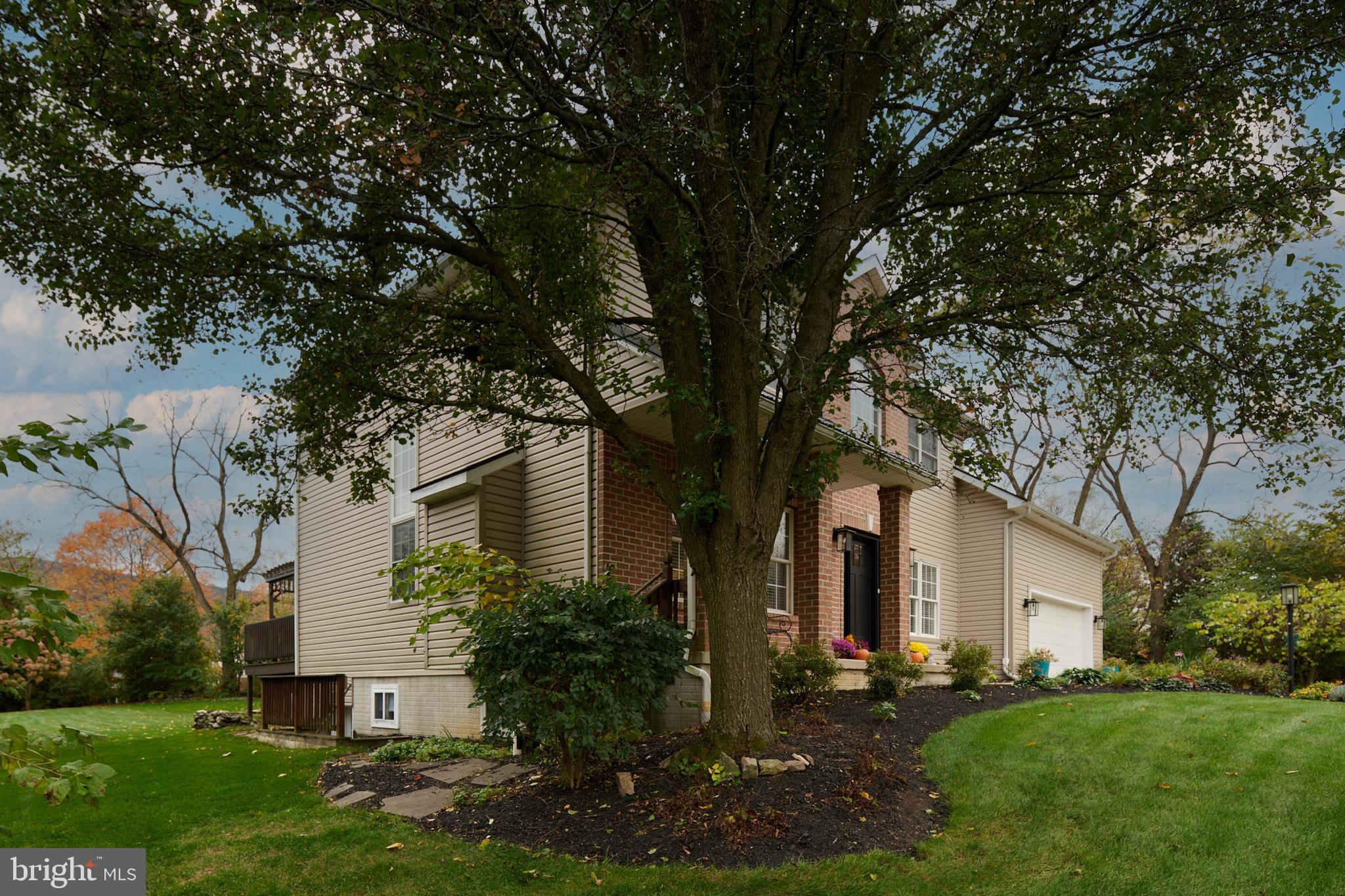 HILLSIDE FARM ESTATES - Residential