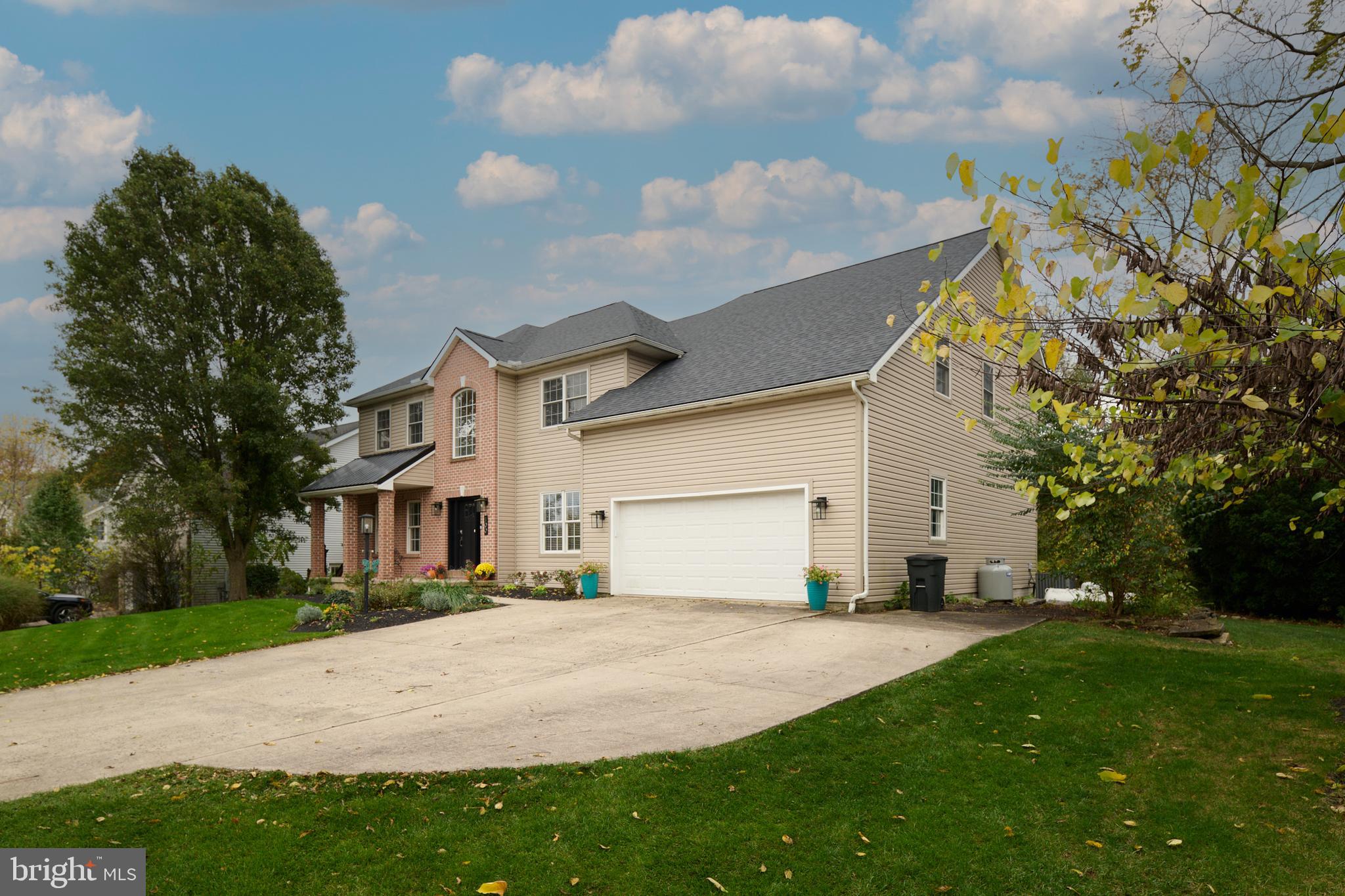 HILLSIDE FARM ESTATES - Residential