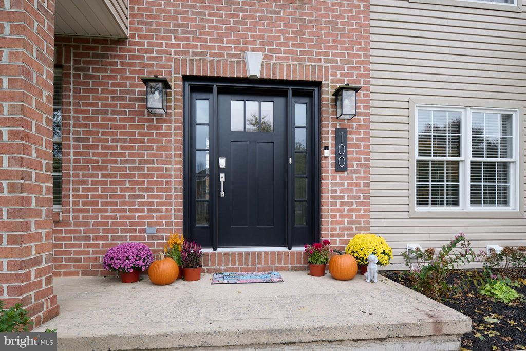 Photo of 100 Lois Lane, STATE COLLEGE, PA 16801 (MLS # PACE2516730)