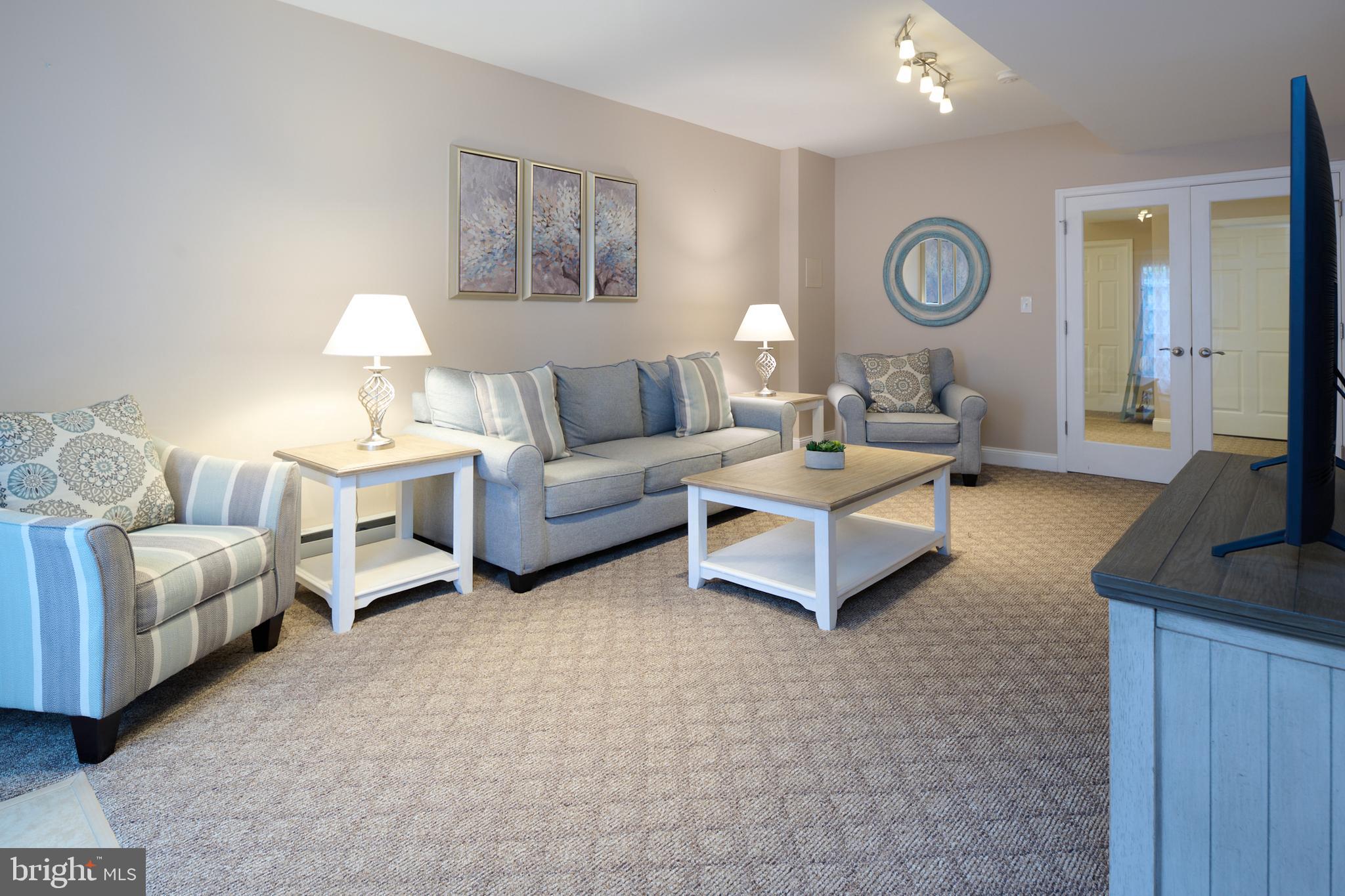 HILLSIDE FARM ESTATES - Residential