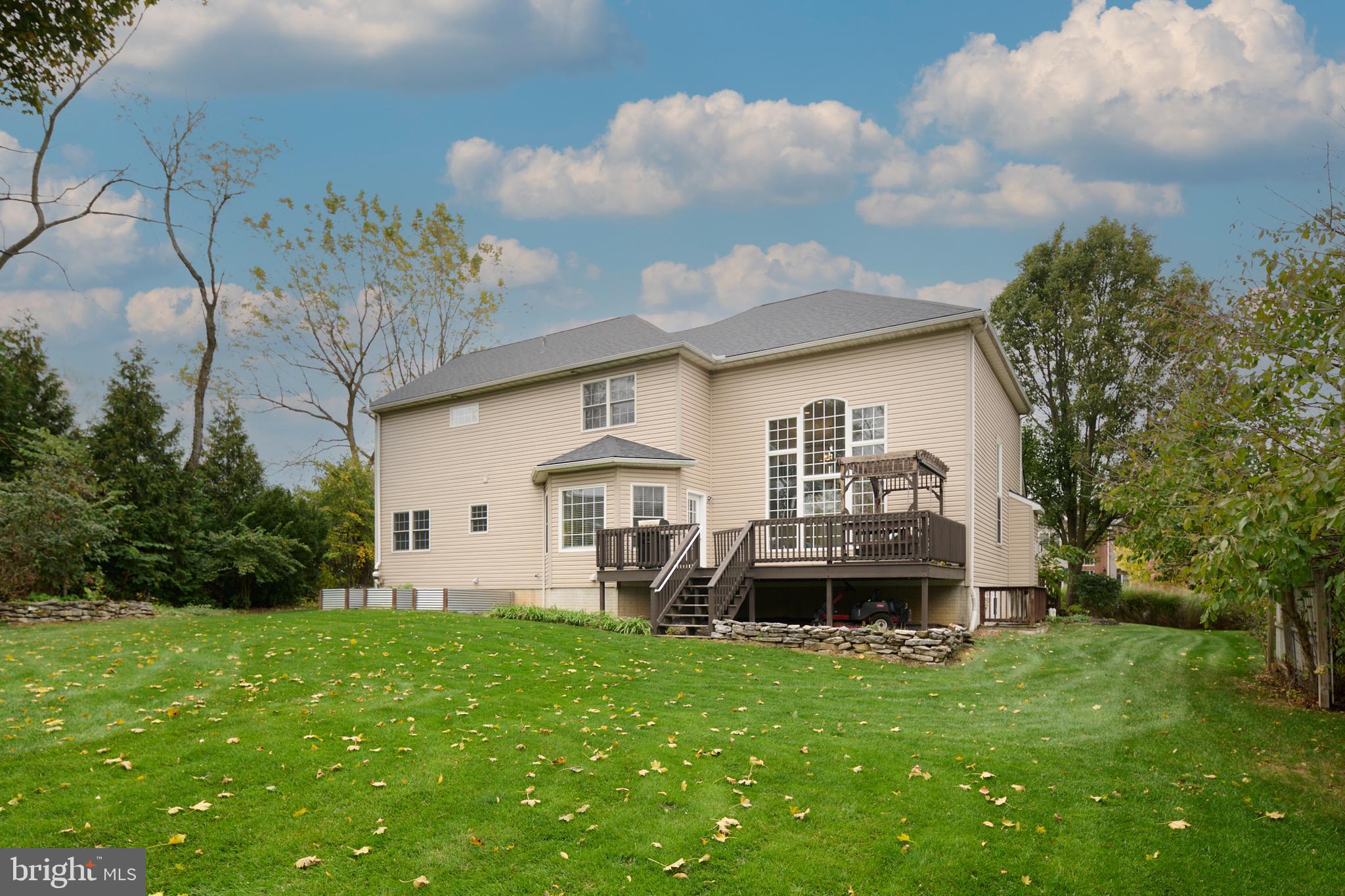 HILLSIDE FARM ESTATES - Residential