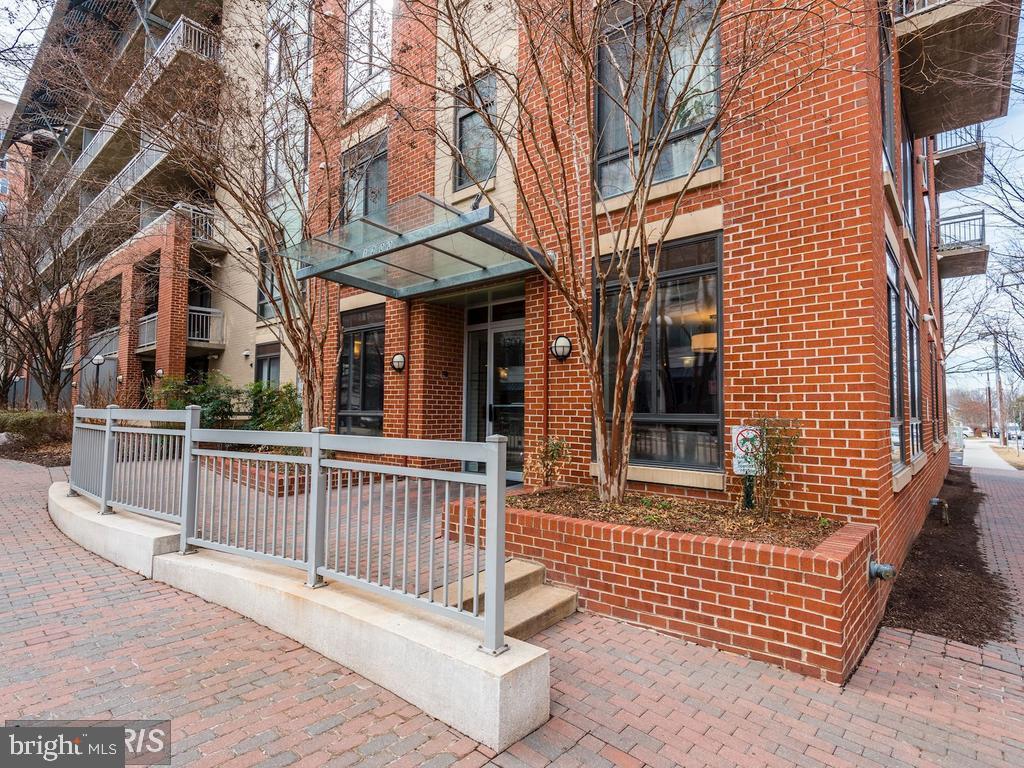 1200 N HARTFORD STREET N 506