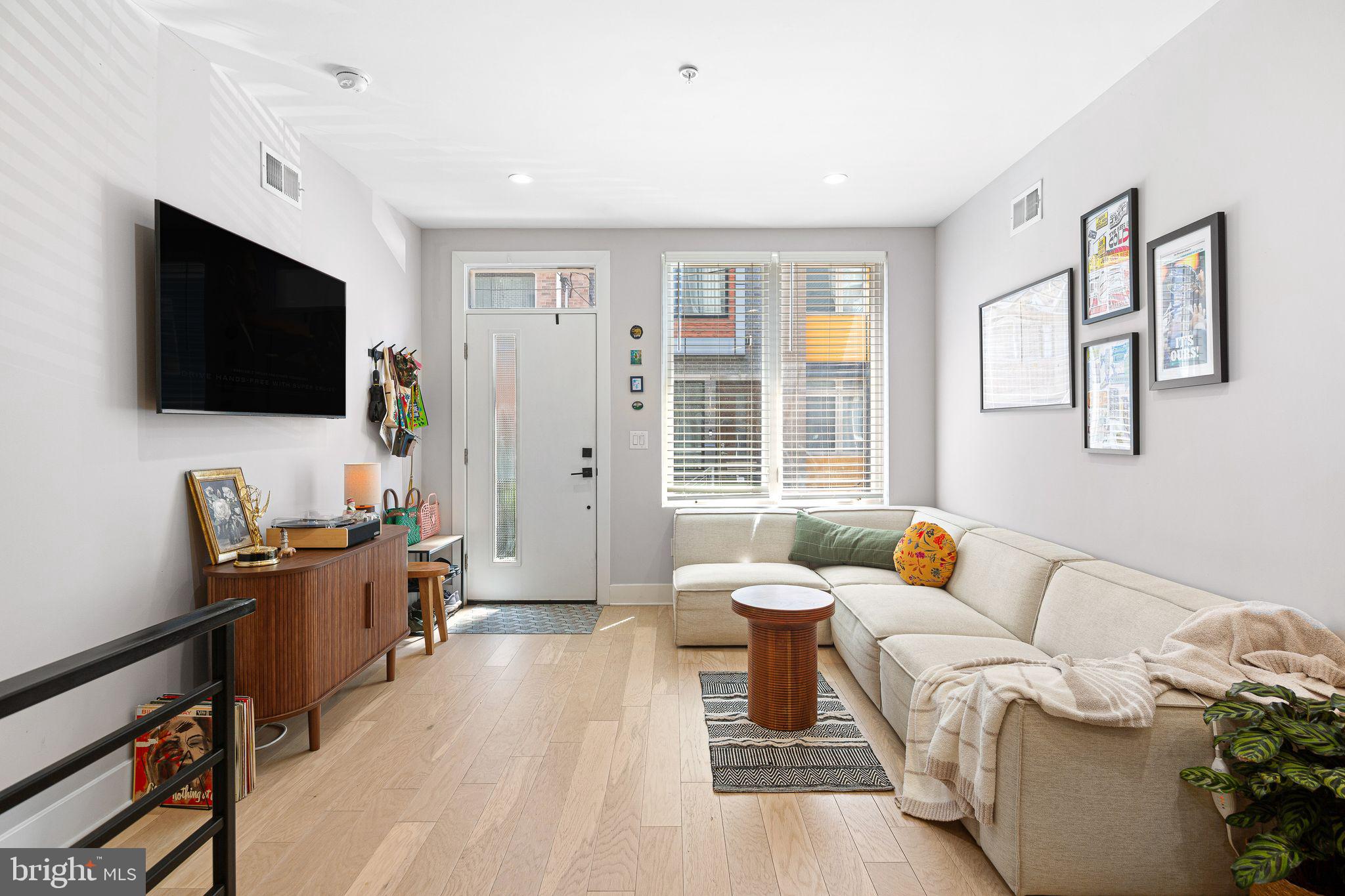 POINT BREEZE - Residential