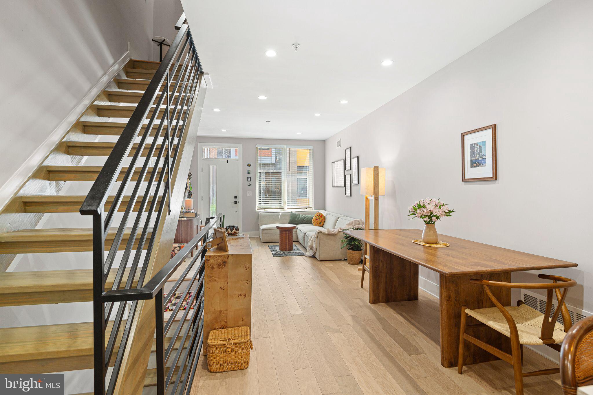 POINT BREEZE - Residential