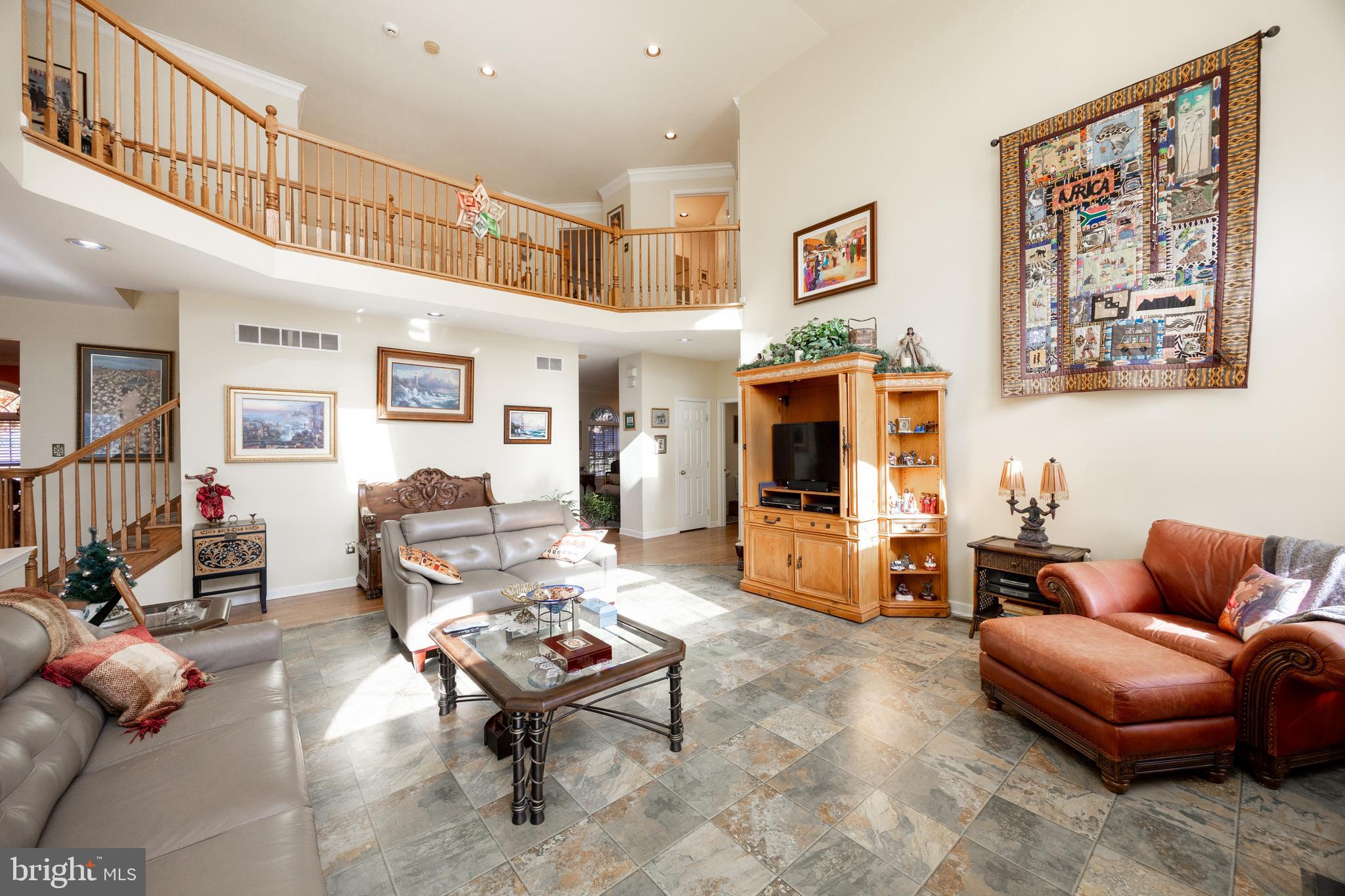 STONEGATE - Residential