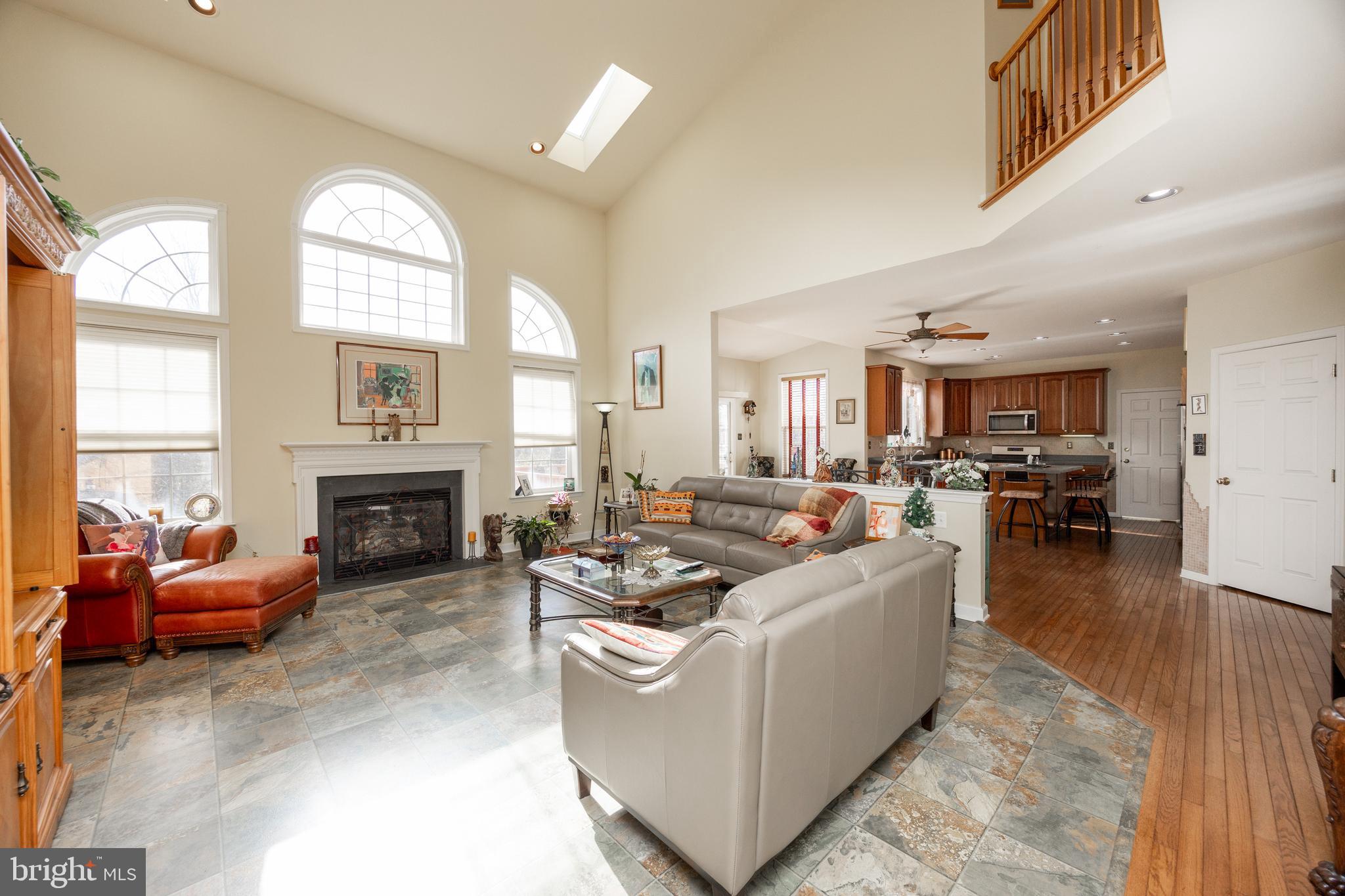 STONEGATE - Residential