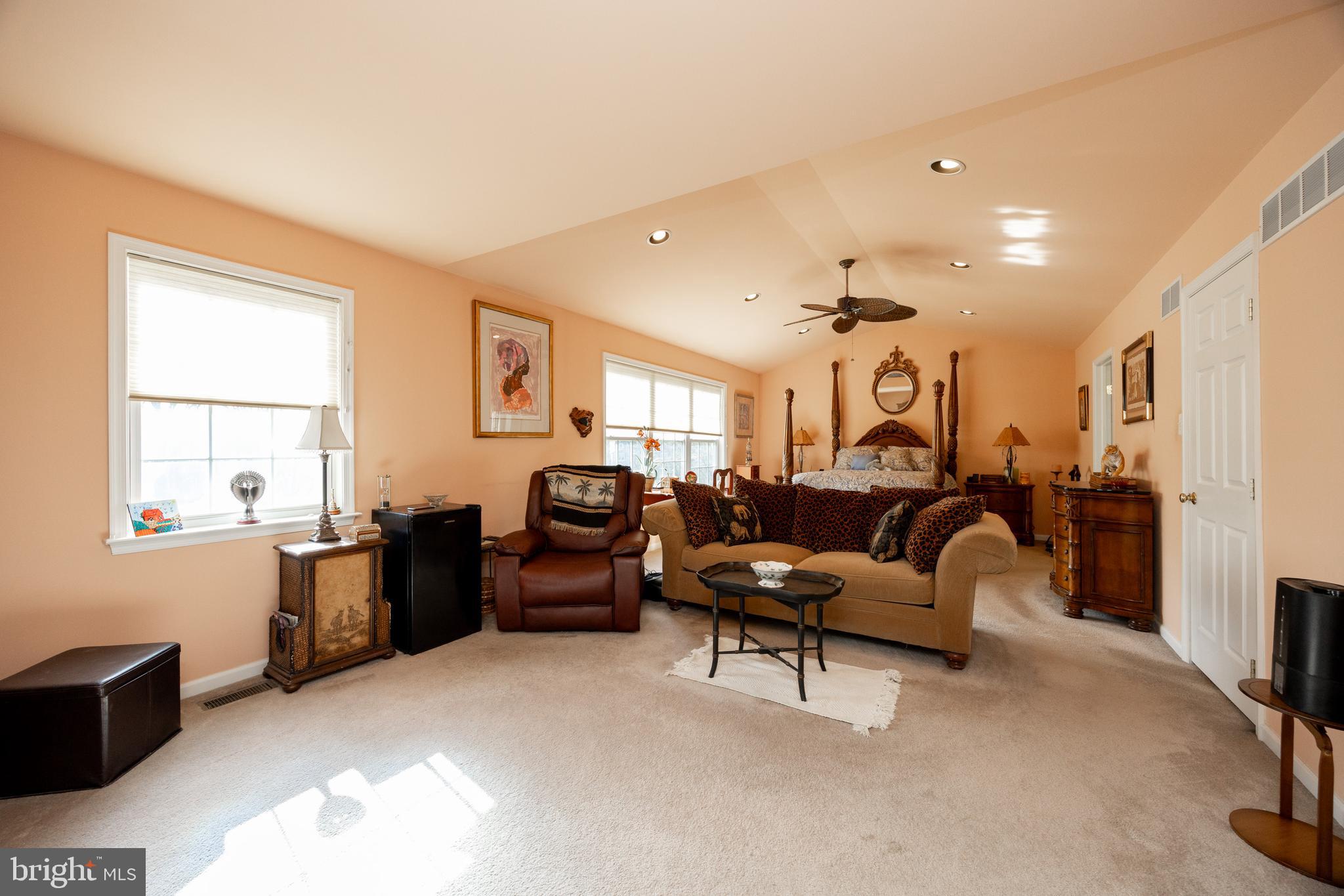 STONEGATE - Residential