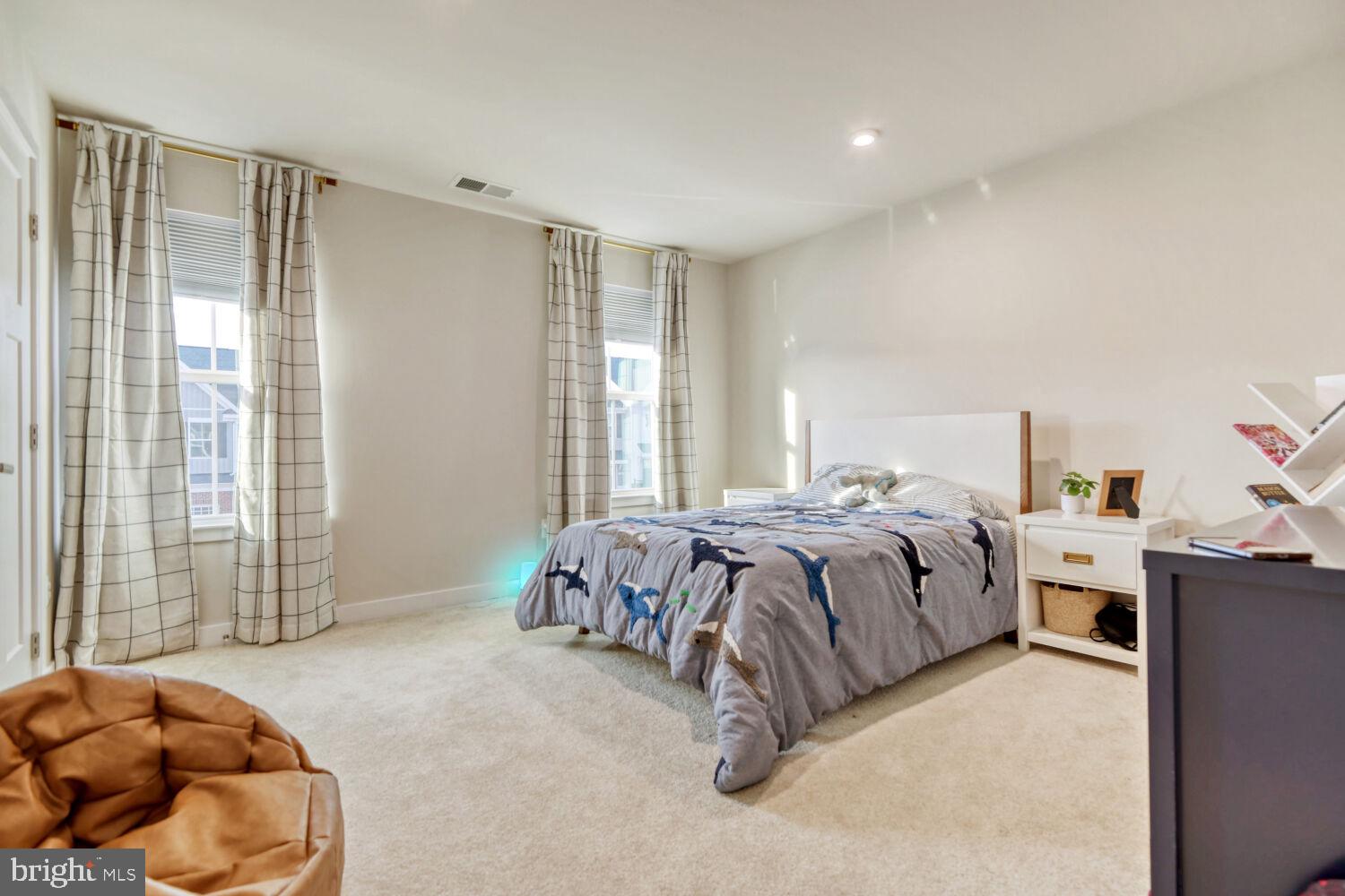 JAMES RUN CARRIAGE HOMES - Residential