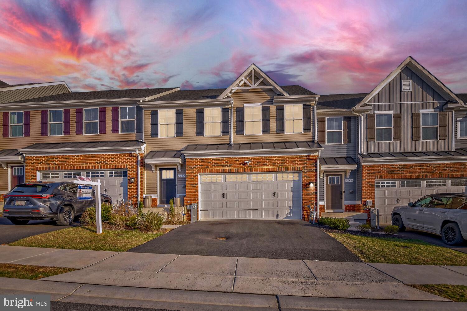 JAMES RUN CARRIAGE HOMES - Residential