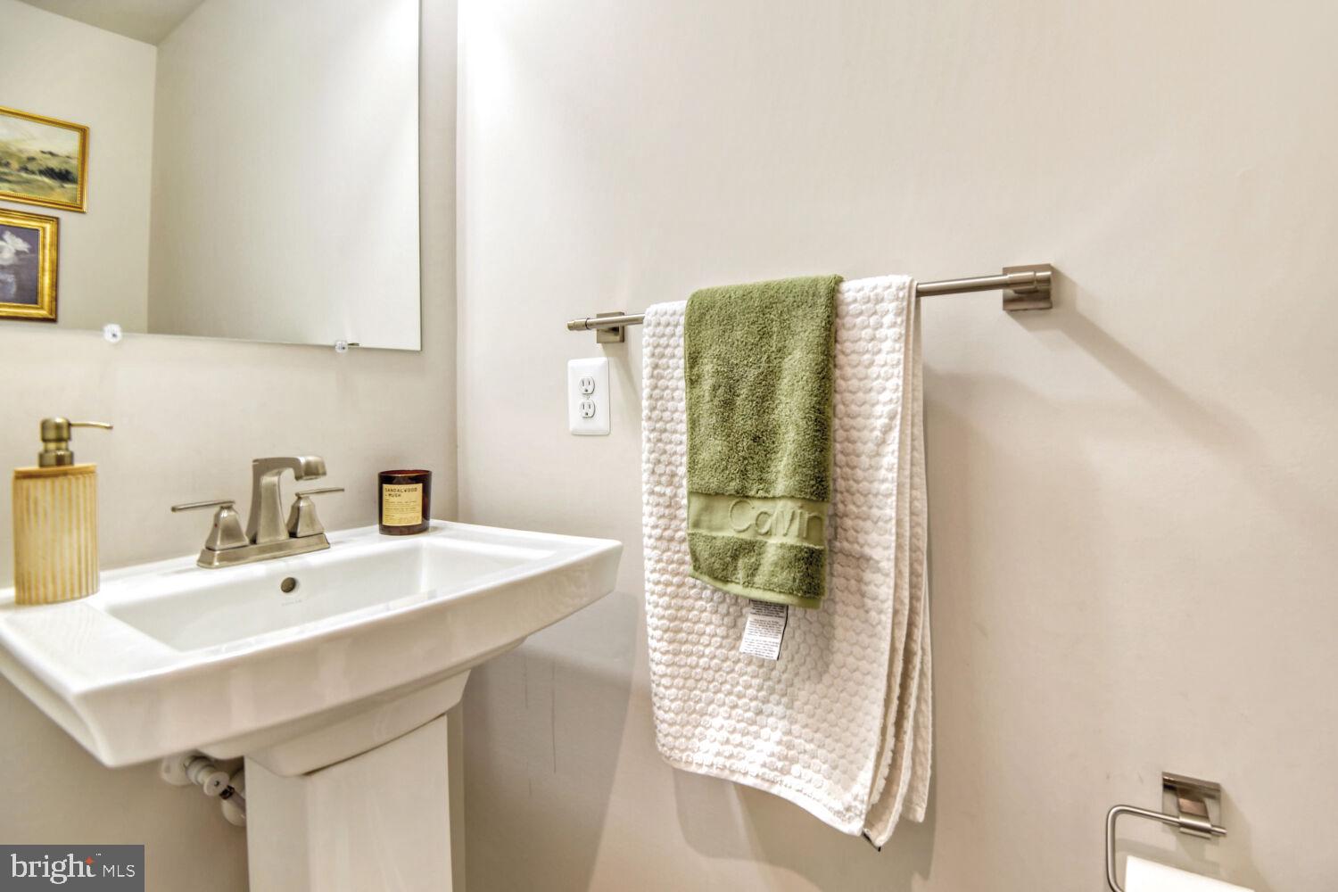 JAMES RUN CARRIAGE HOMES - Residential