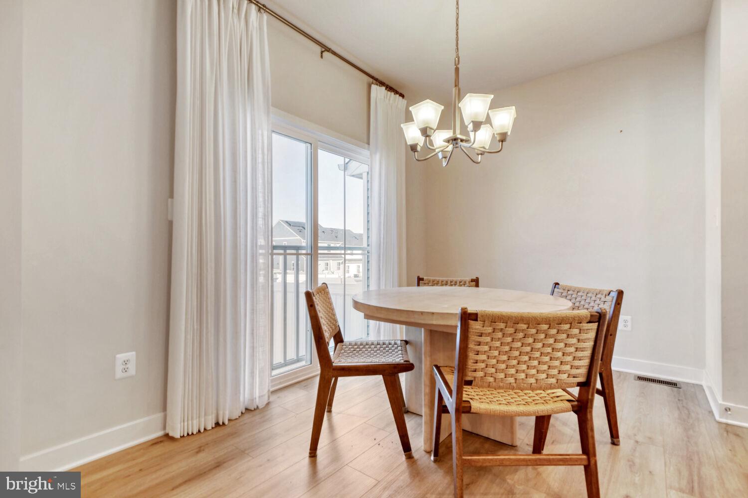 JAMES RUN CARRIAGE HOMES - Residential