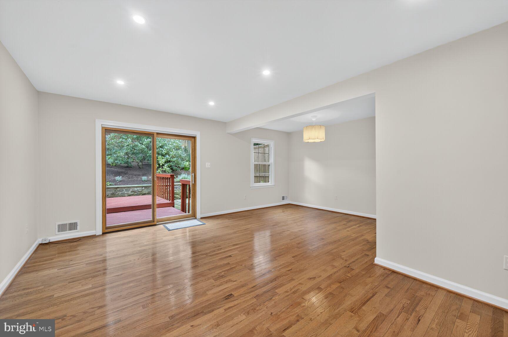 11315 PALISADES COURT