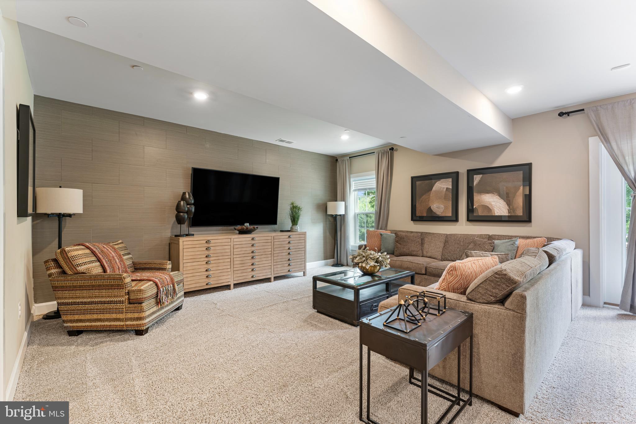 THE ESTATES AT MILL CREEK - Residential