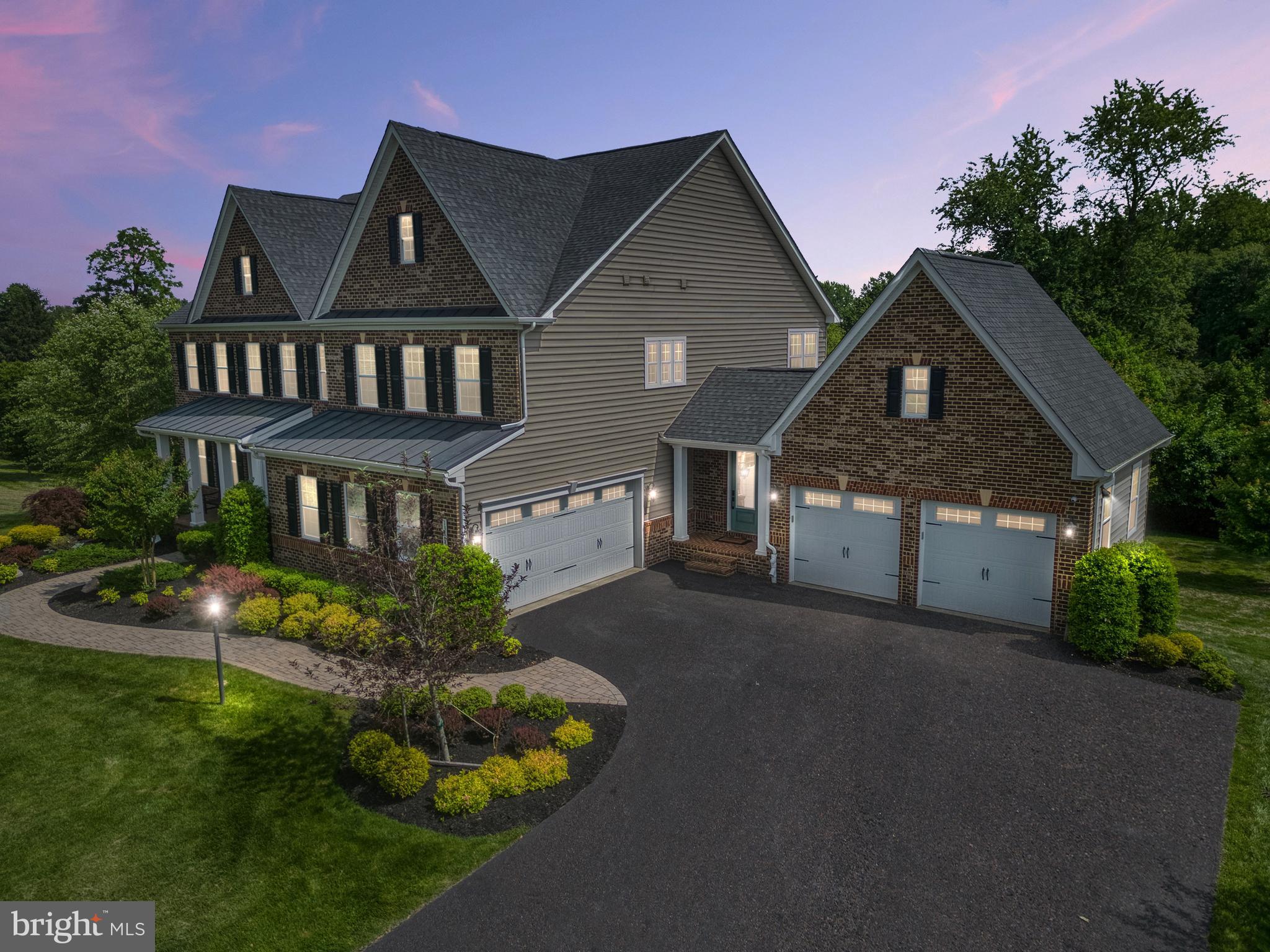 THE ESTATES AT MILL CREEK - Residential