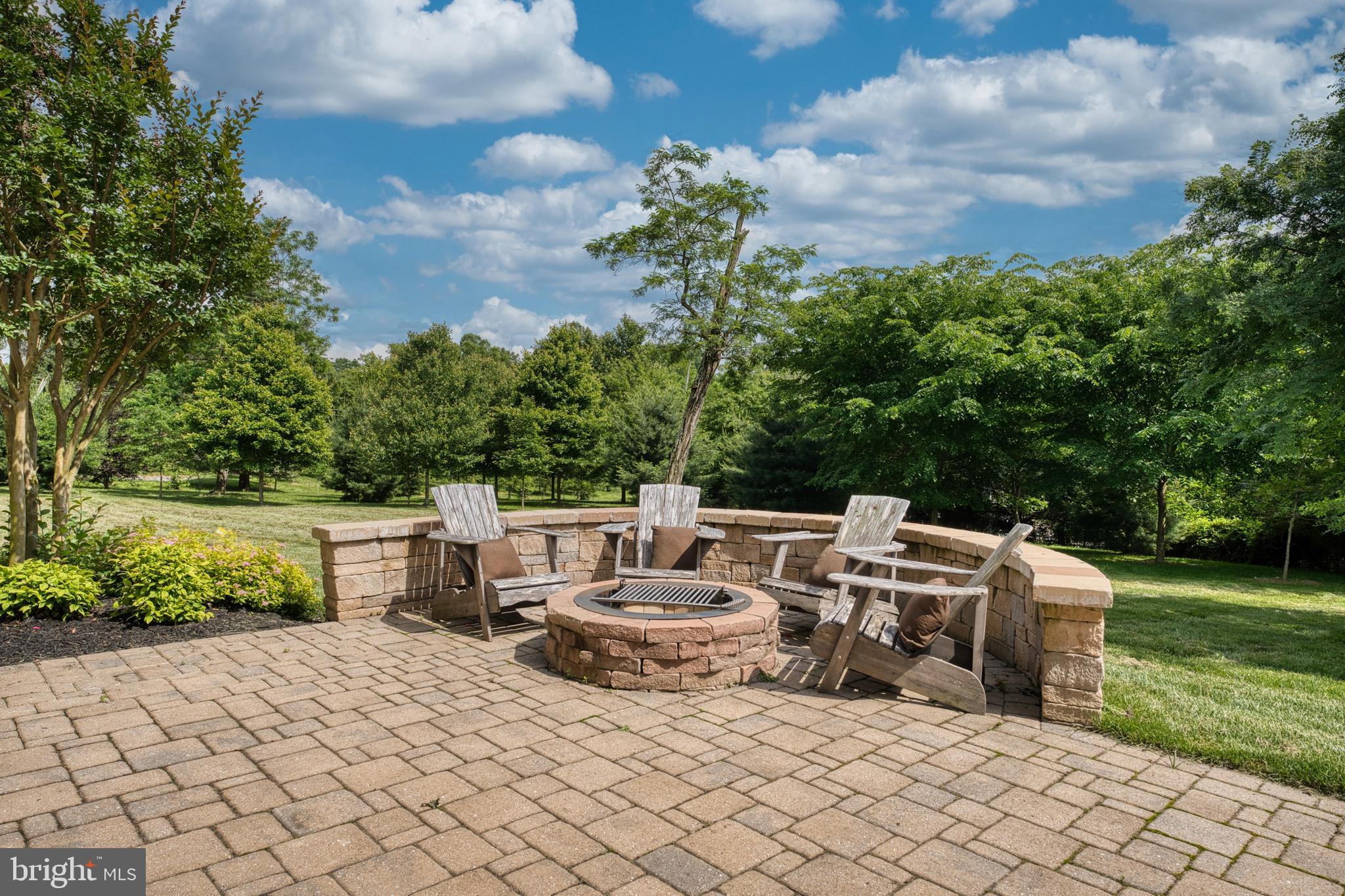 THE ESTATES AT MILL CREEK - Residential