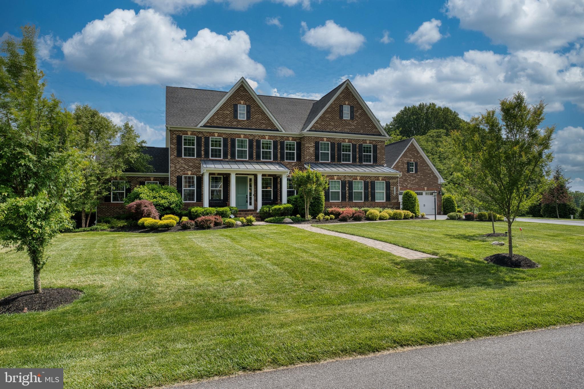 THE ESTATES AT MILL CREEK - Residential