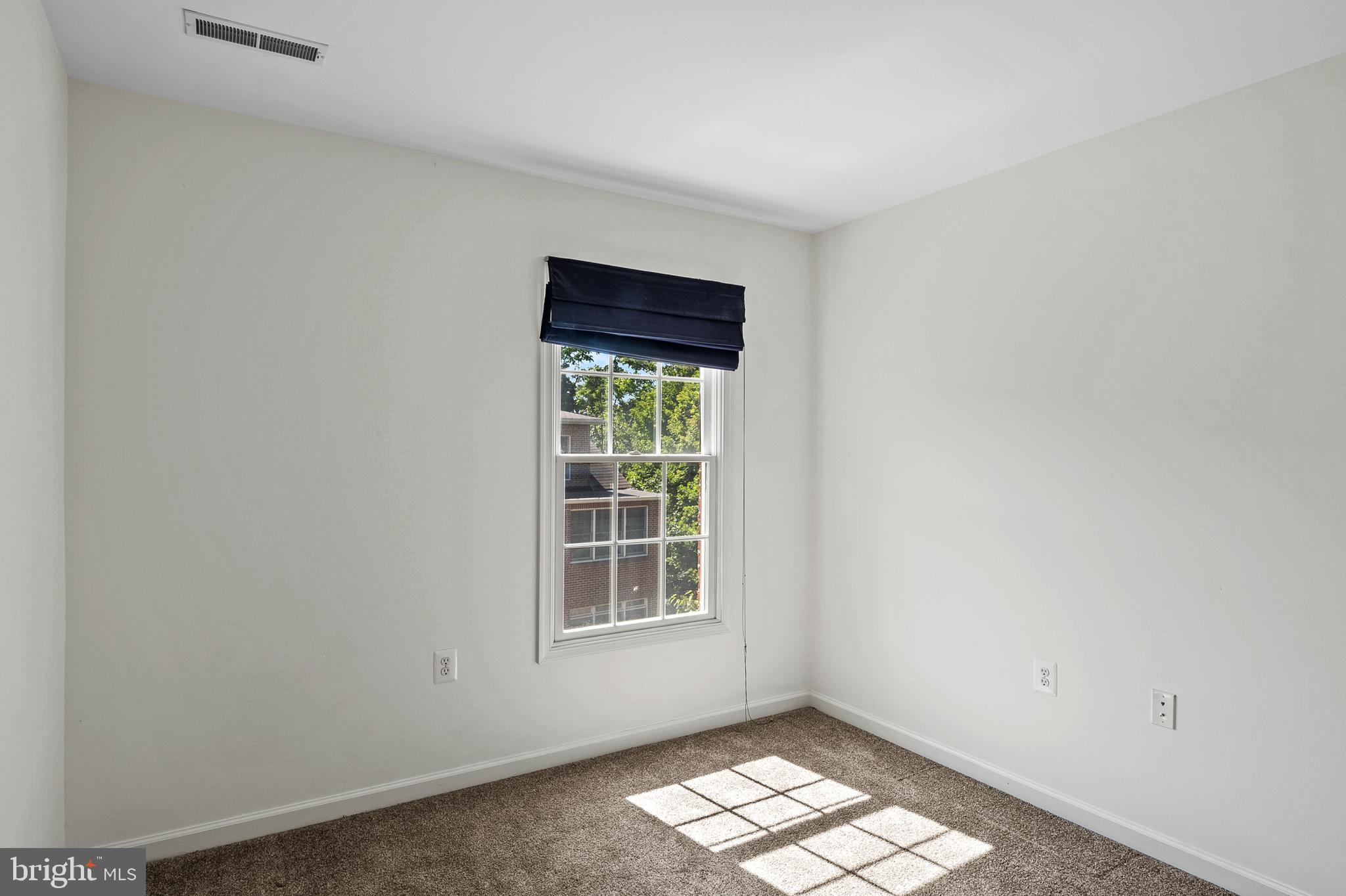 ROLAND GATE - Residential Lease