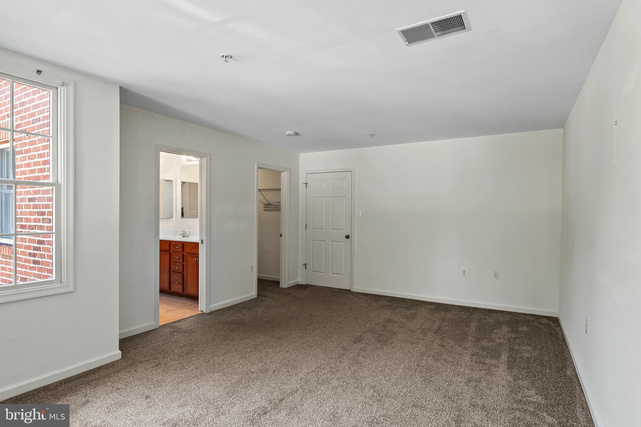 ROLAND GATE - Residential Lease