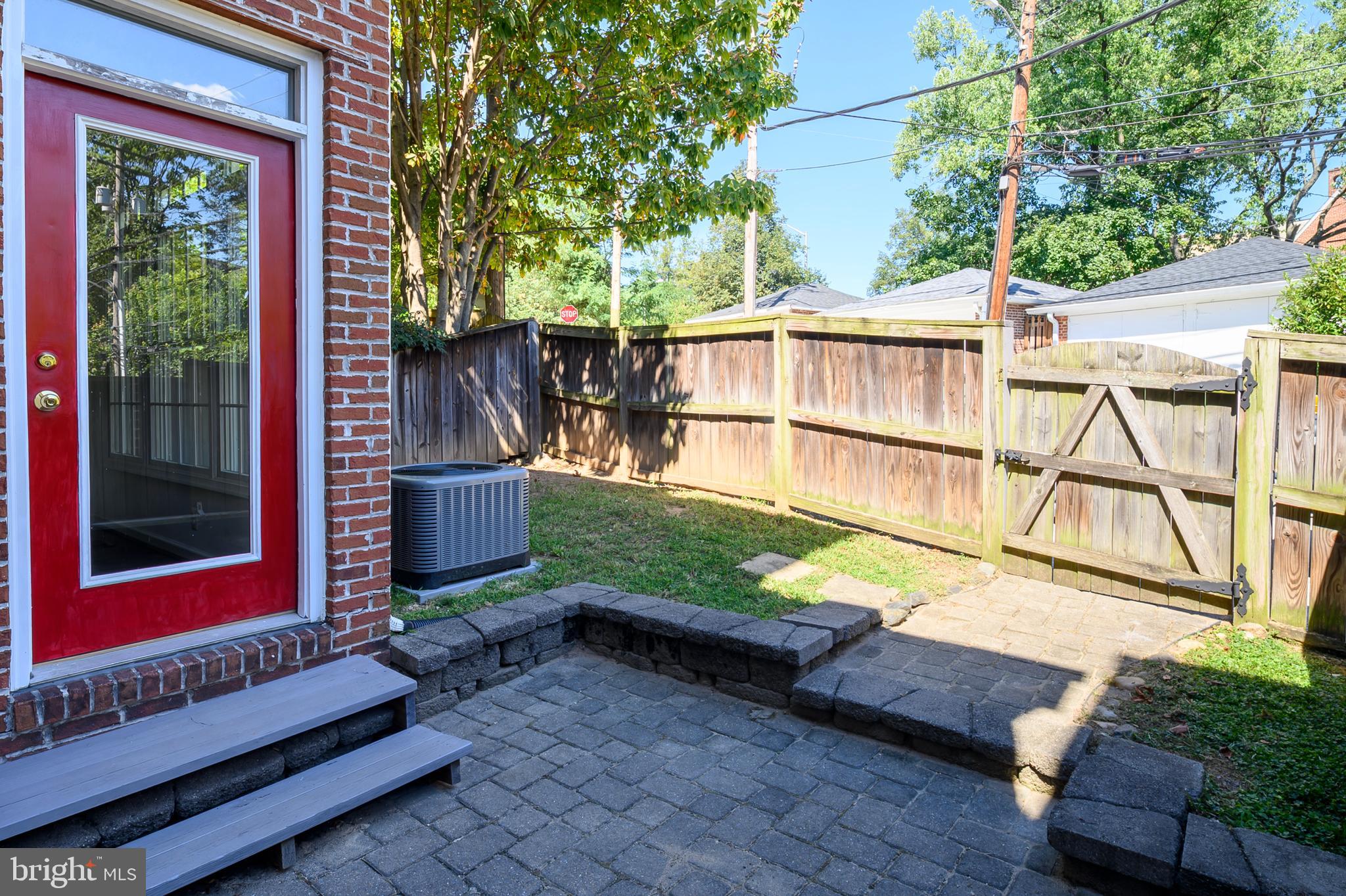 ROLAND GATE - Residential Lease