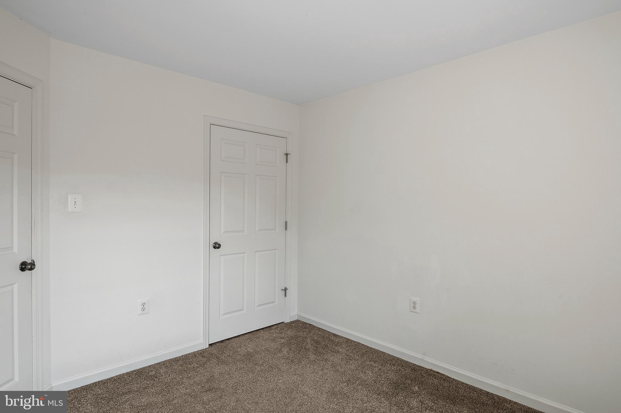 ROLAND GATE - Residential Lease