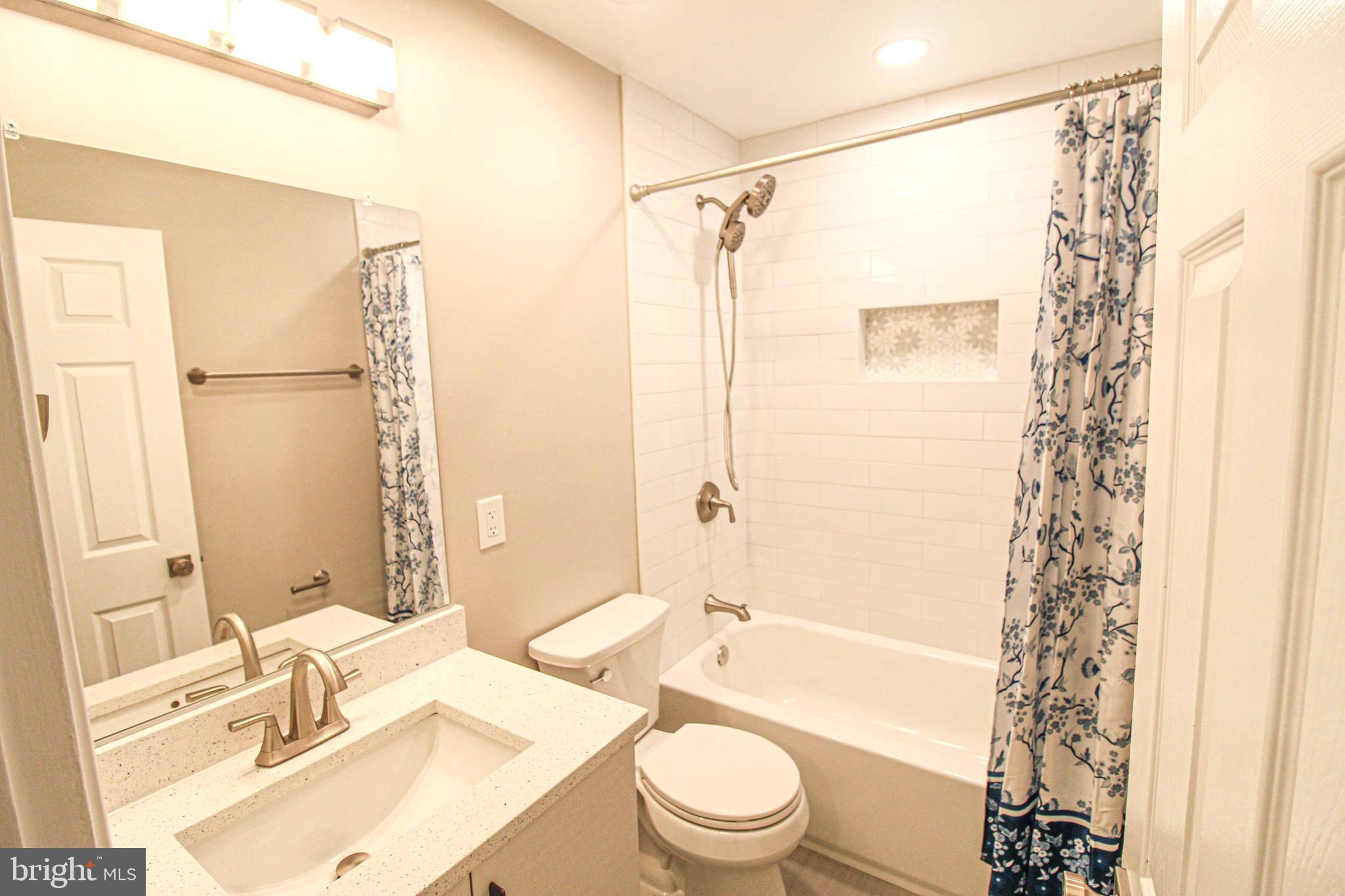 SUSSEX SQUARE CONDO - Residential