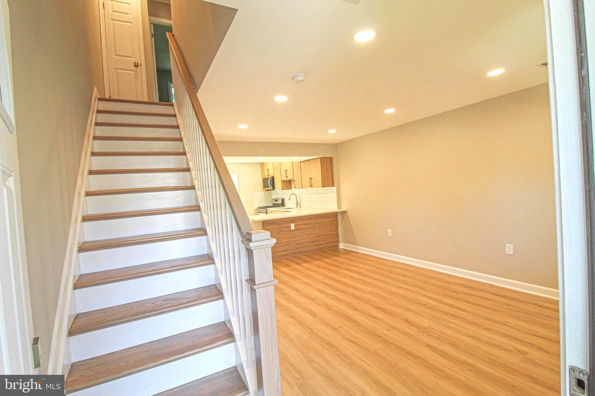 SUSSEX SQUARE CONDO - Residential
