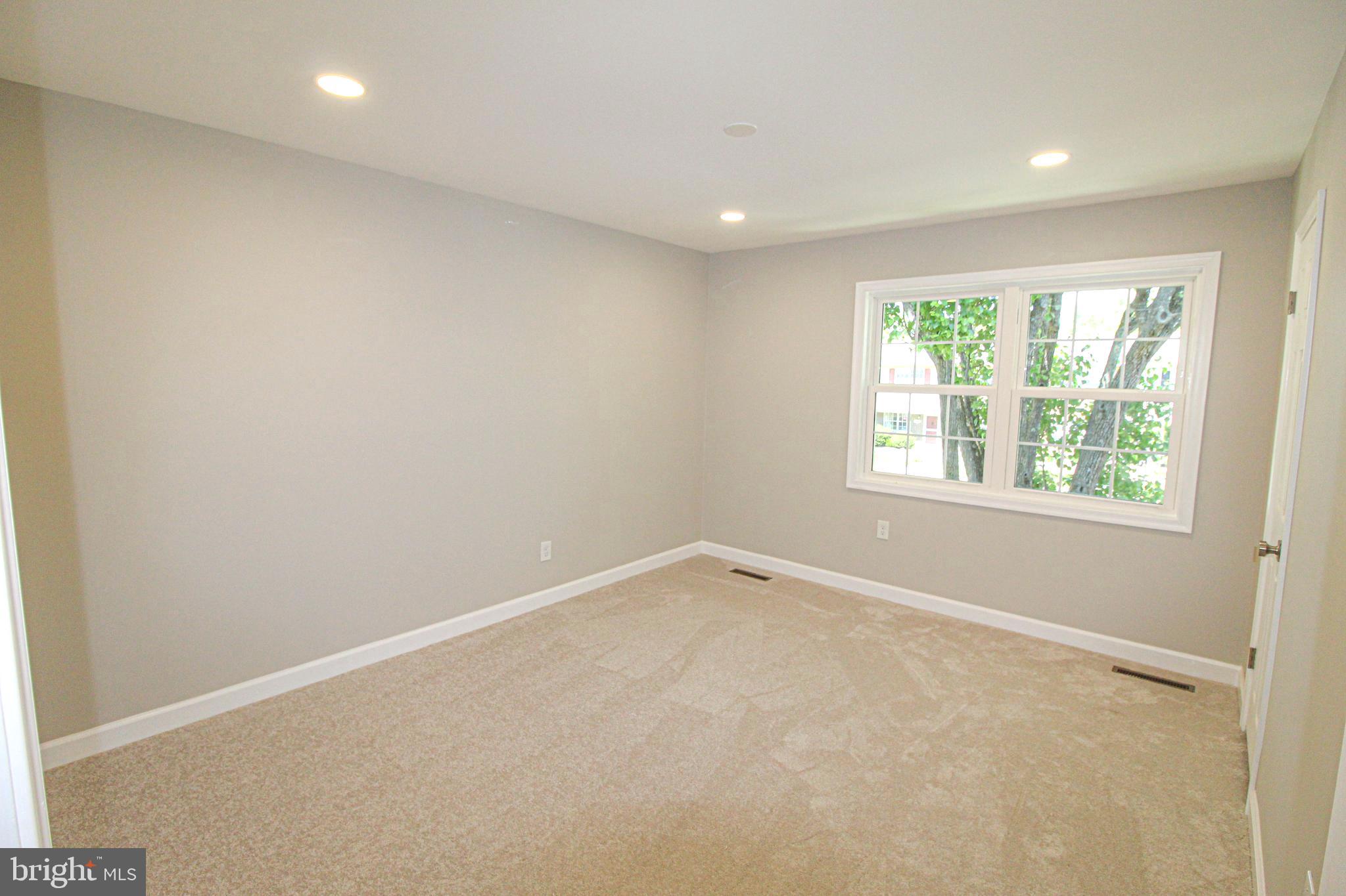 SUSSEX SQUARE CONDO - Residential