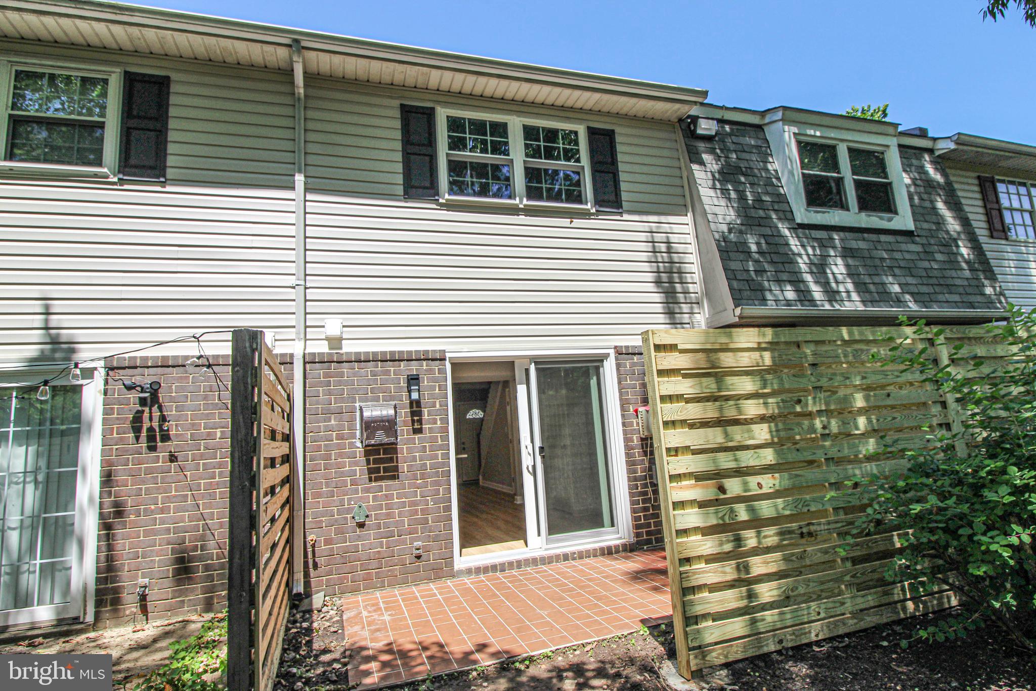 SUSSEX SQUARE CONDO - Residential