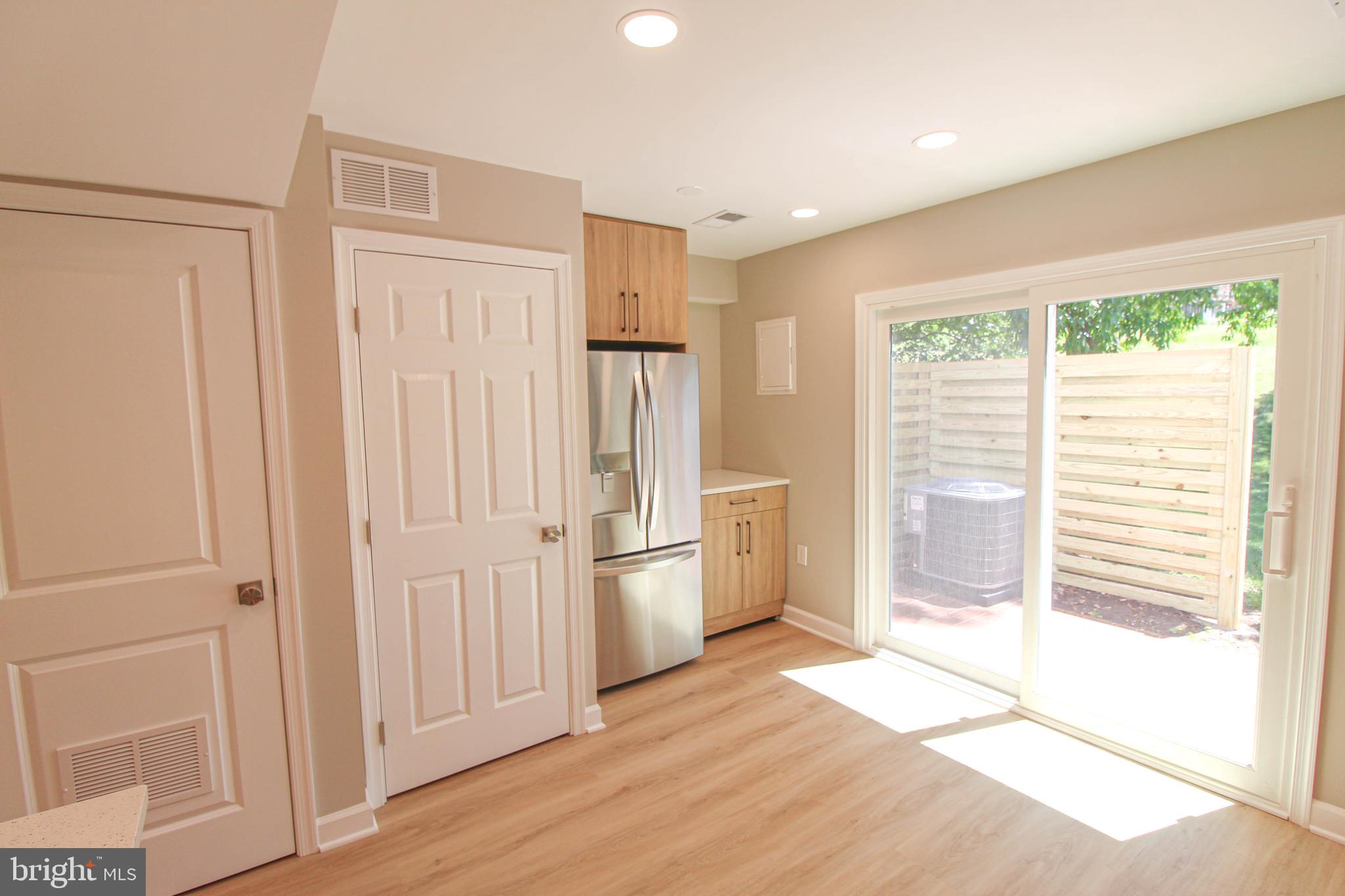 SUSSEX SQUARE CONDO - Residential
