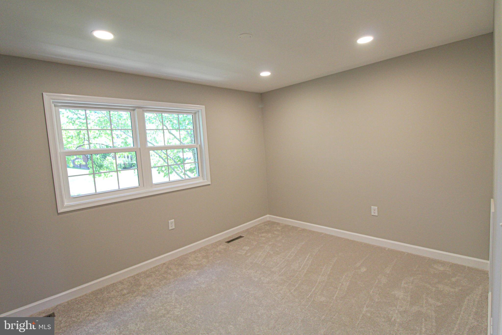 SUSSEX SQUARE CONDO - Residential