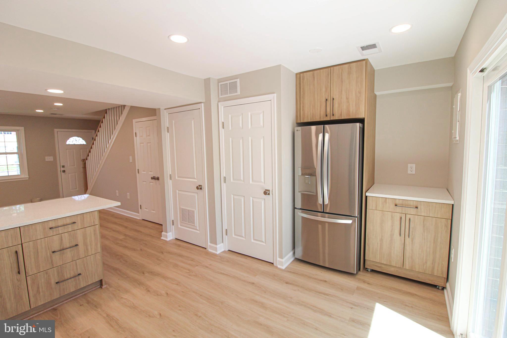 SUSSEX SQUARE CONDO - Residential