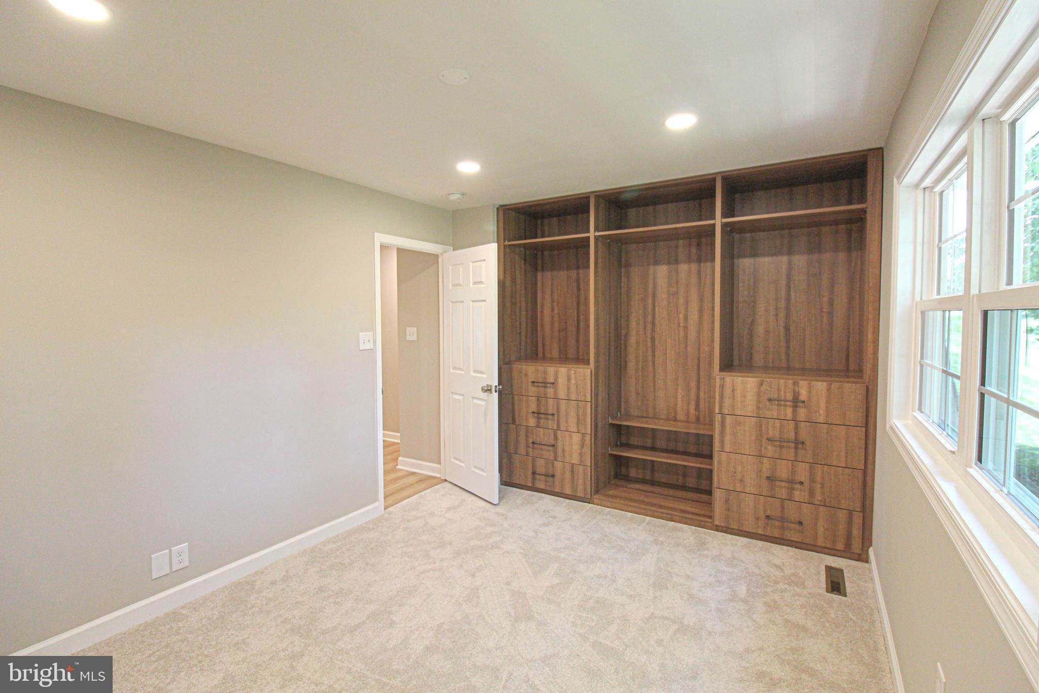 SUSSEX SQUARE CONDO - Residential