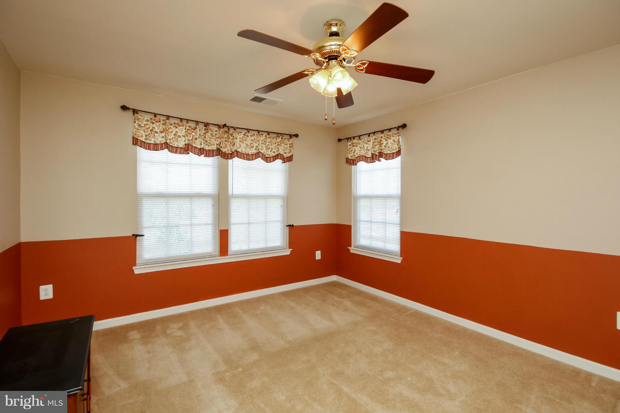 ESTATES AT LEE'S PARKE - Residential