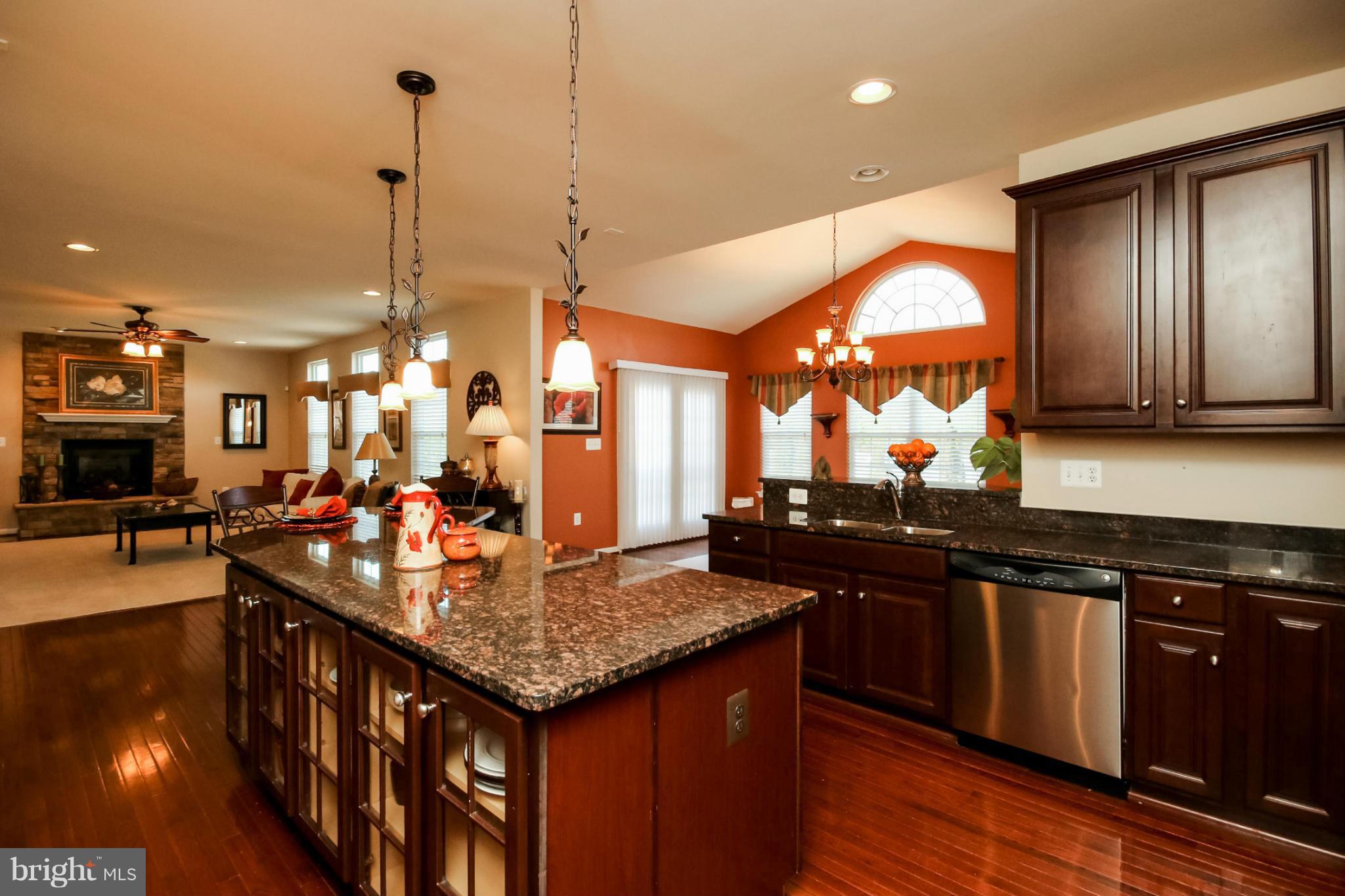 ESTATES AT LEE'S PARKE - Residential