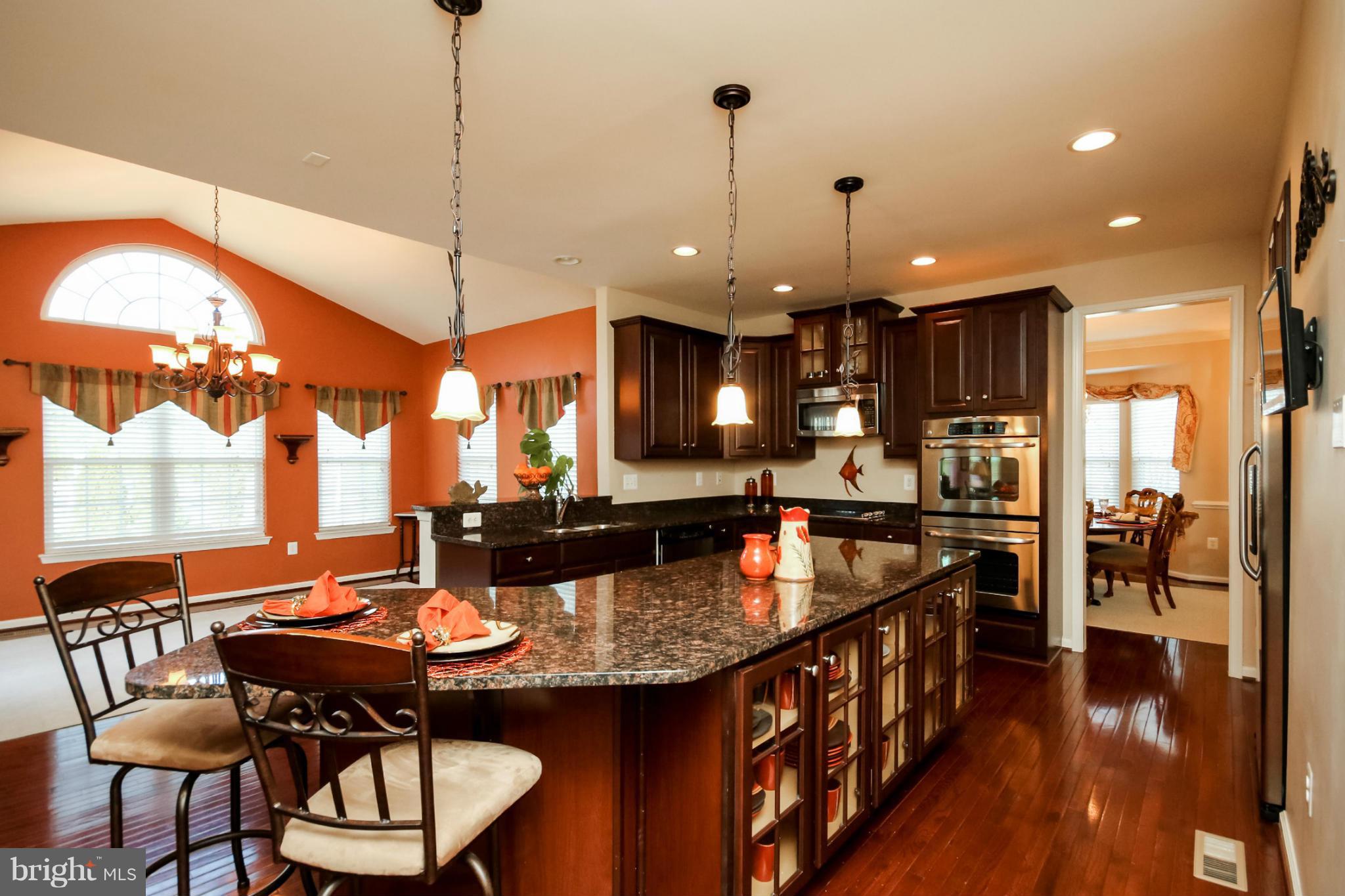 ESTATES AT LEE'S PARKE - Residential