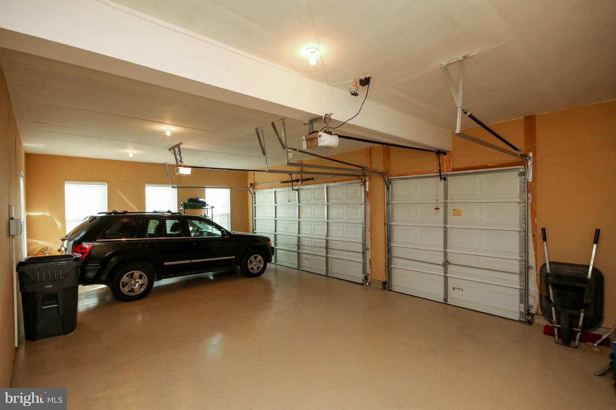 ESTATES AT LEE'S PARKE - Residential