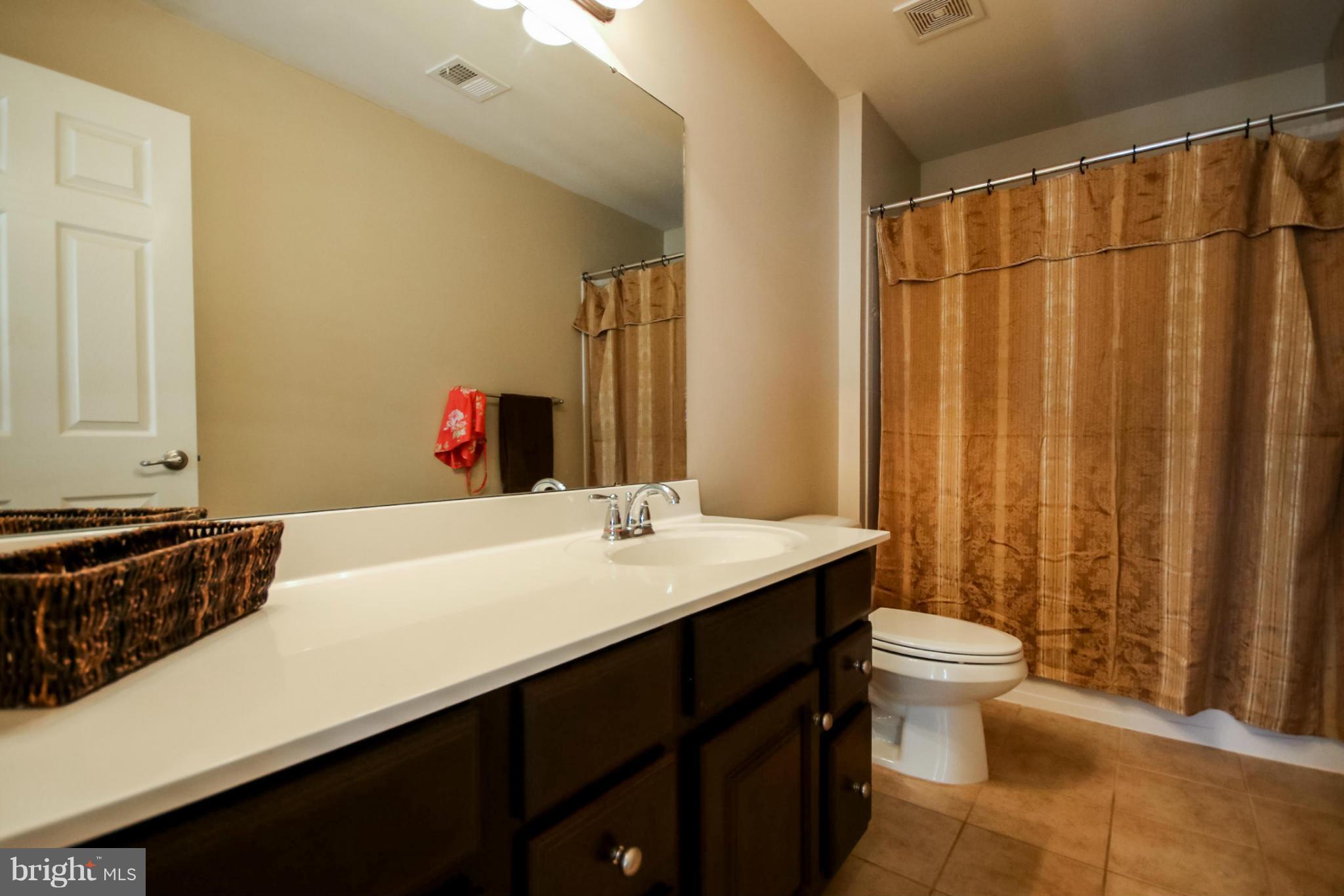 ESTATES AT LEE'S PARKE - Residential