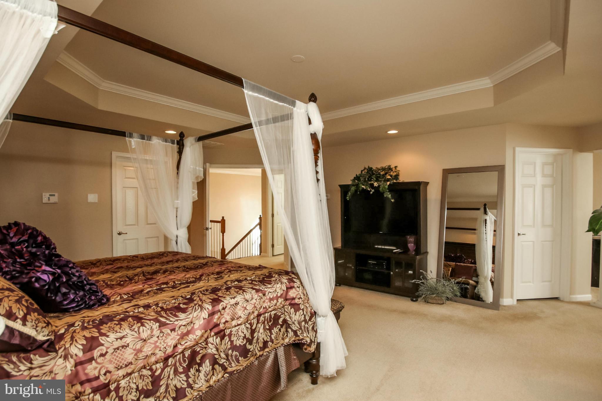 ESTATES AT LEE'S PARKE - Residential