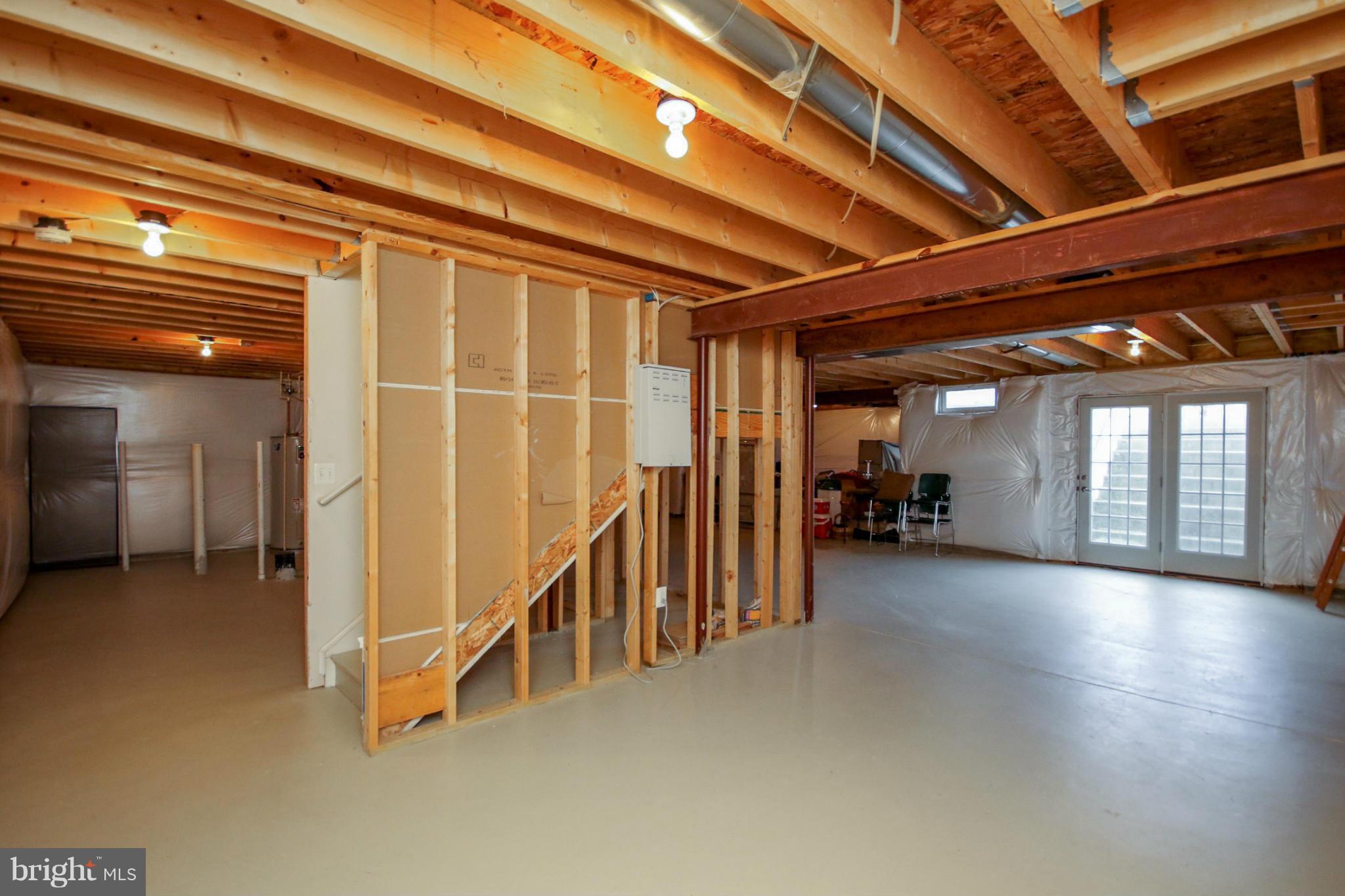 ESTATES AT LEE'S PARKE - Residential