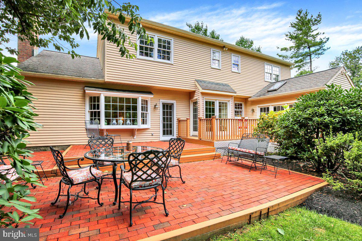 1332 N TULIP DRIVE