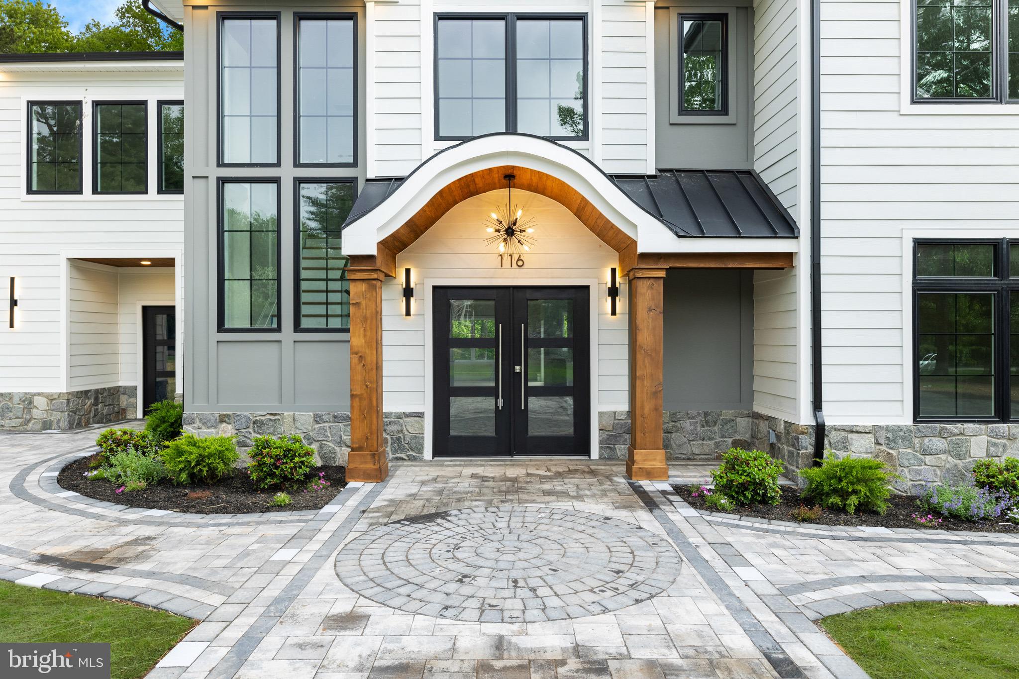 116 HUNT DRIVE