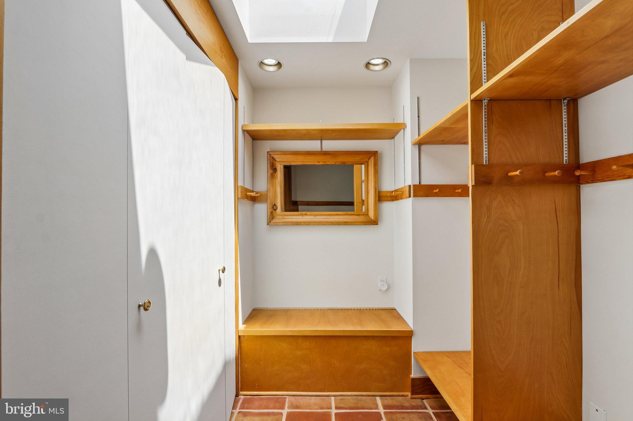 MEADOW BROOK - Residential
