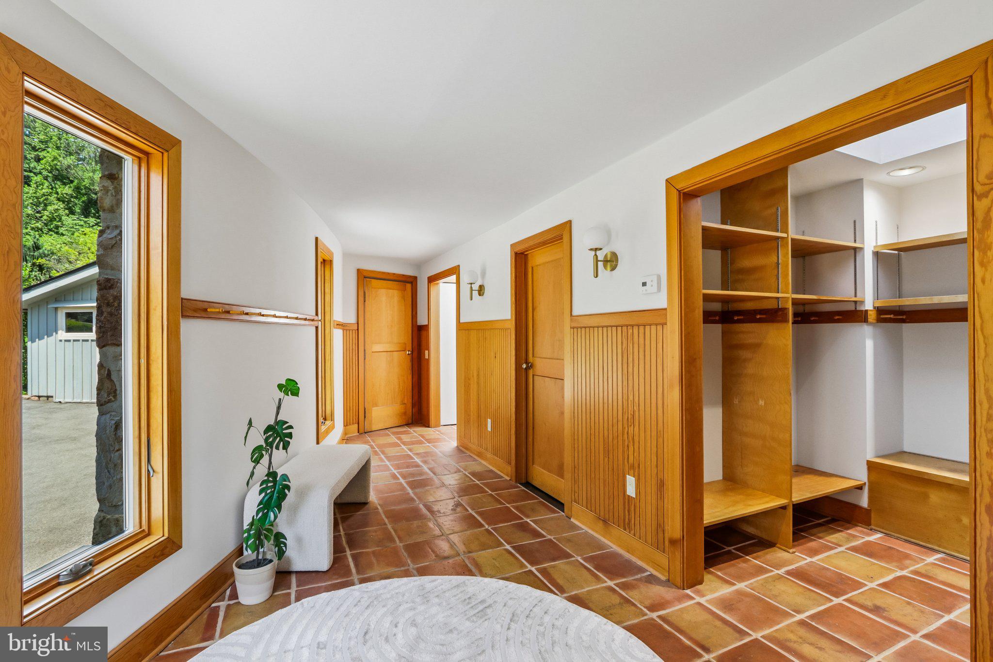 MEADOW BROOK - Residential