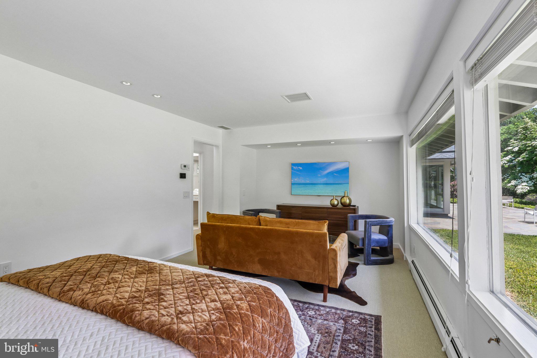 MEADOW BROOK - Residential