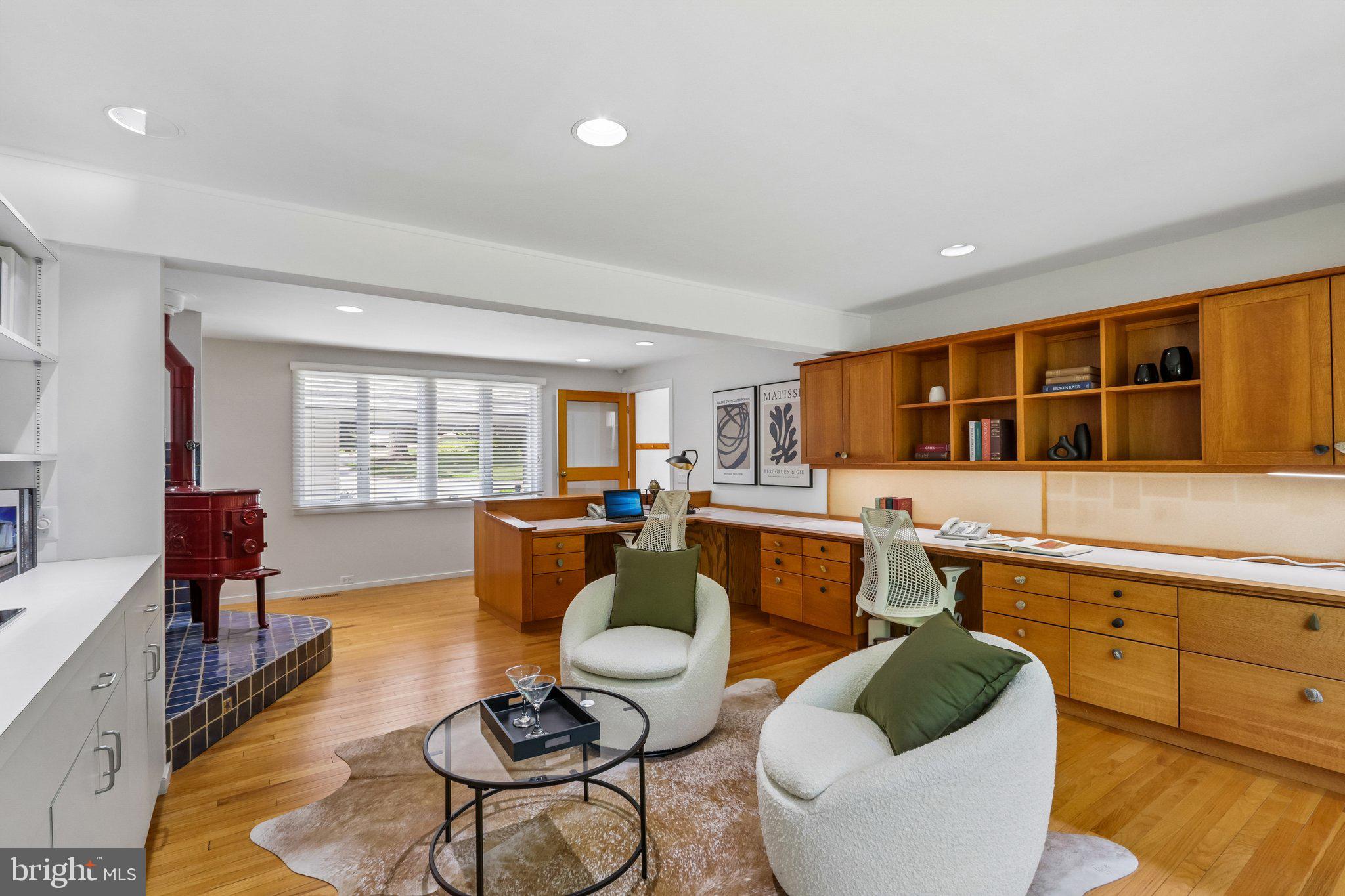 MEADOW BROOK - Residential