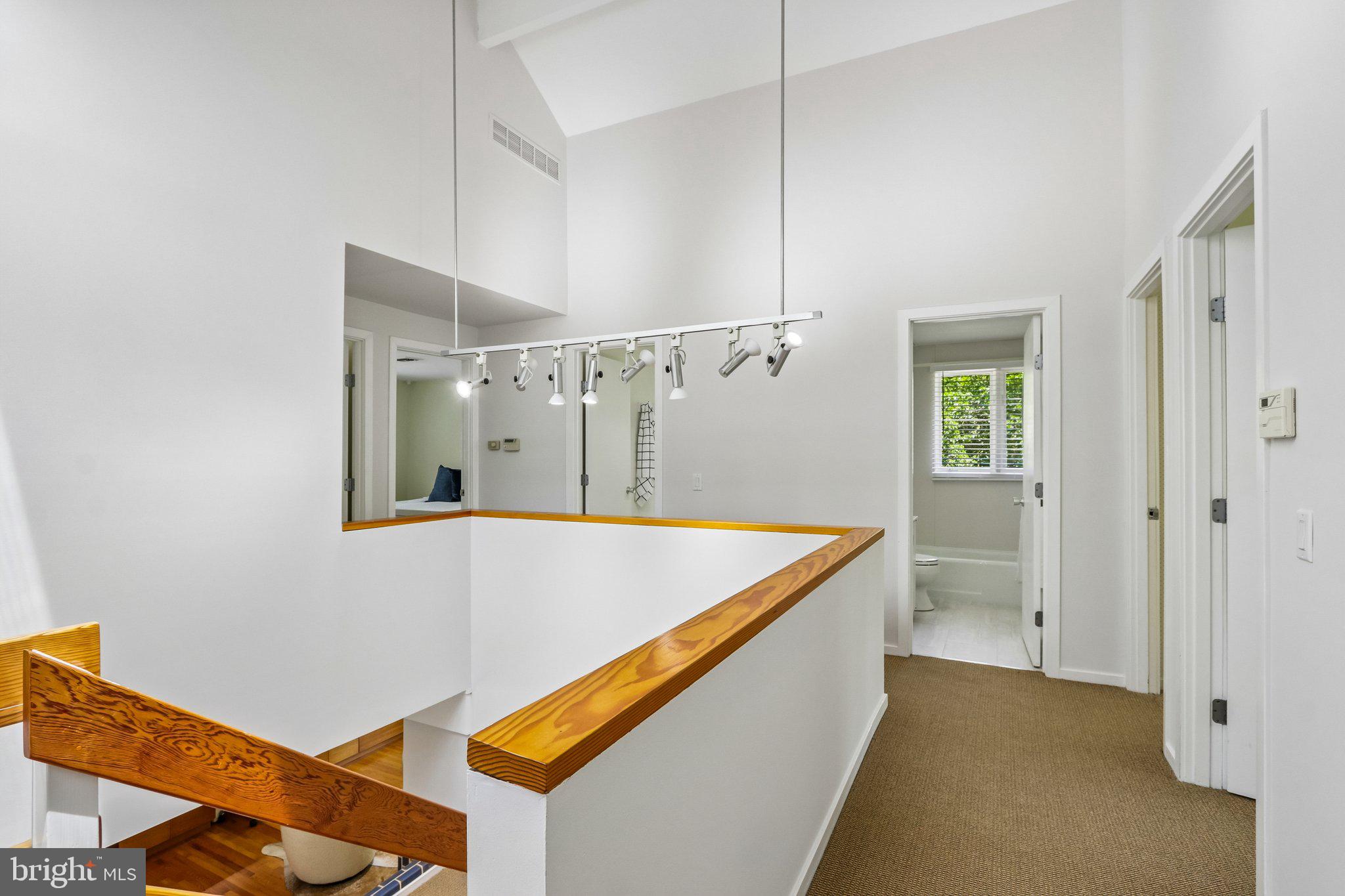MEADOW BROOK - Residential