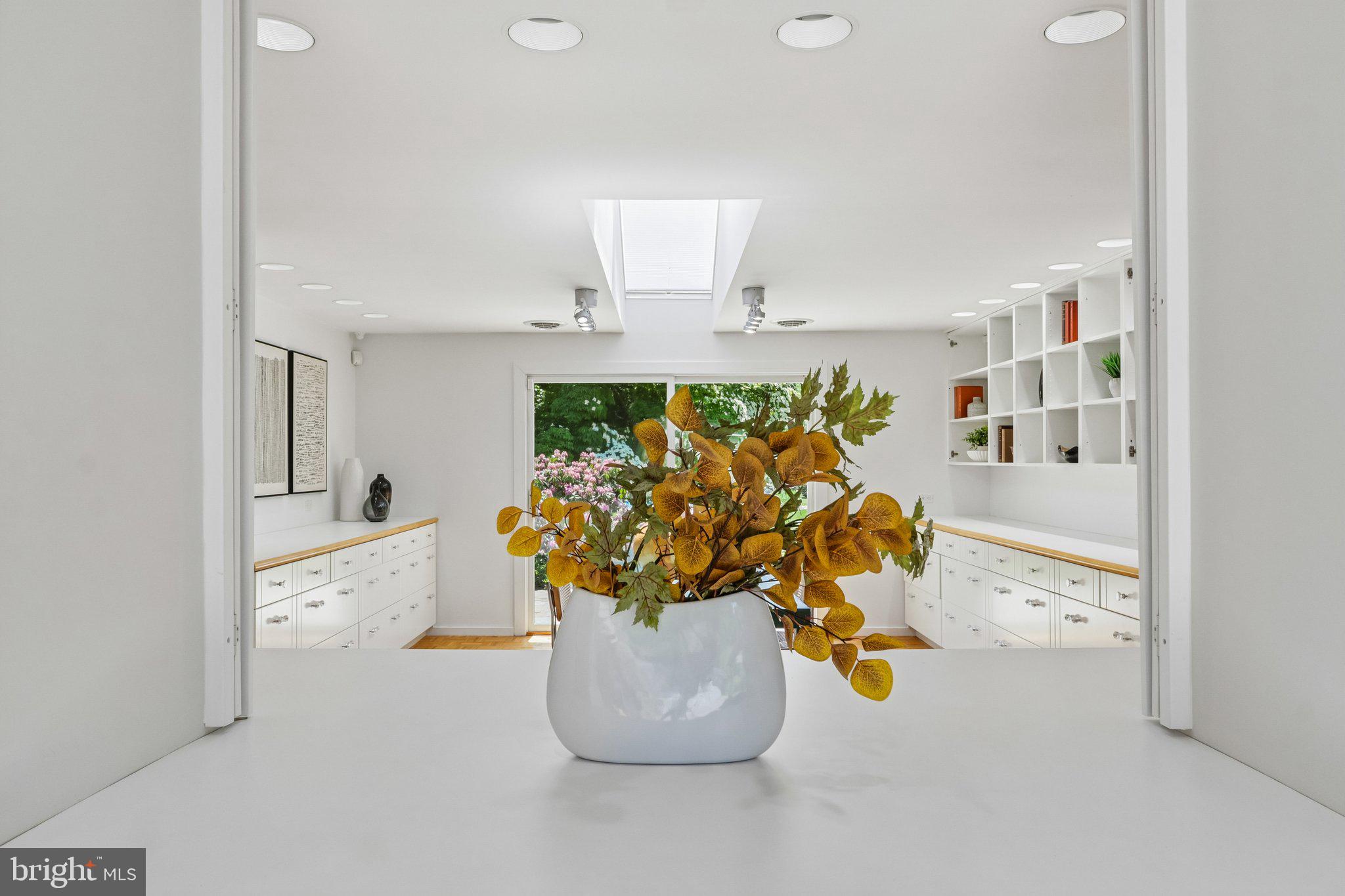 MEADOW BROOK - Residential