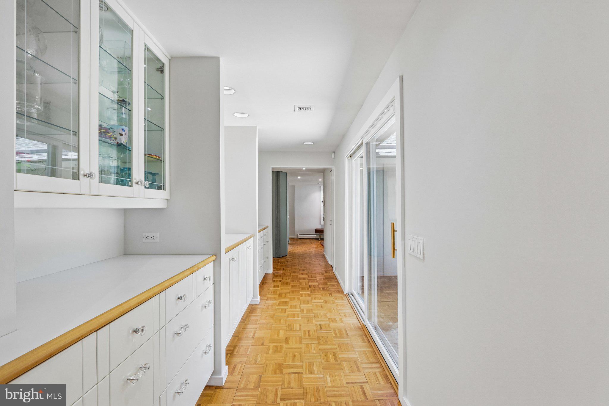 MEADOW BROOK - Residential